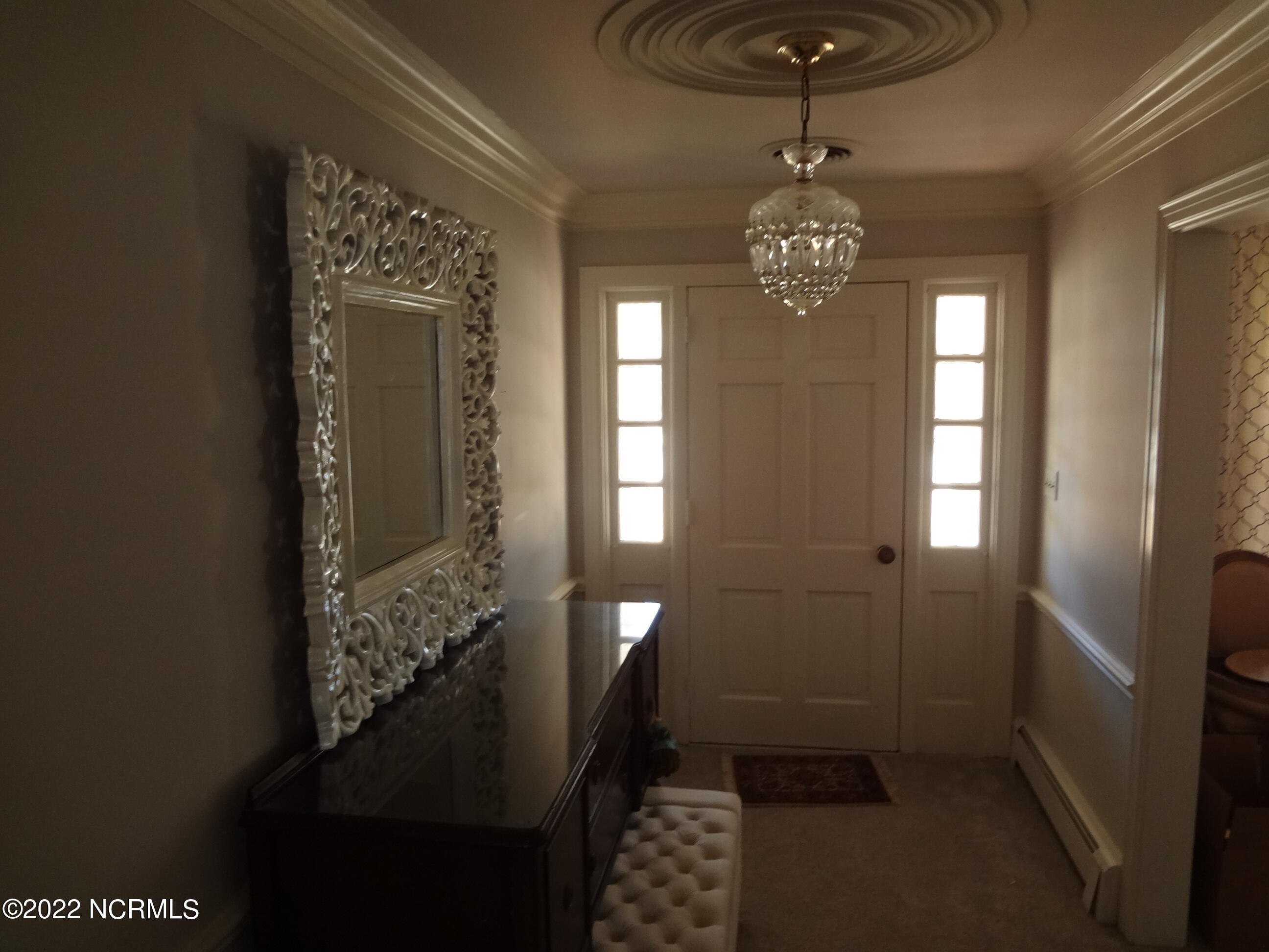 3004 S Elm Street Property Photo 18