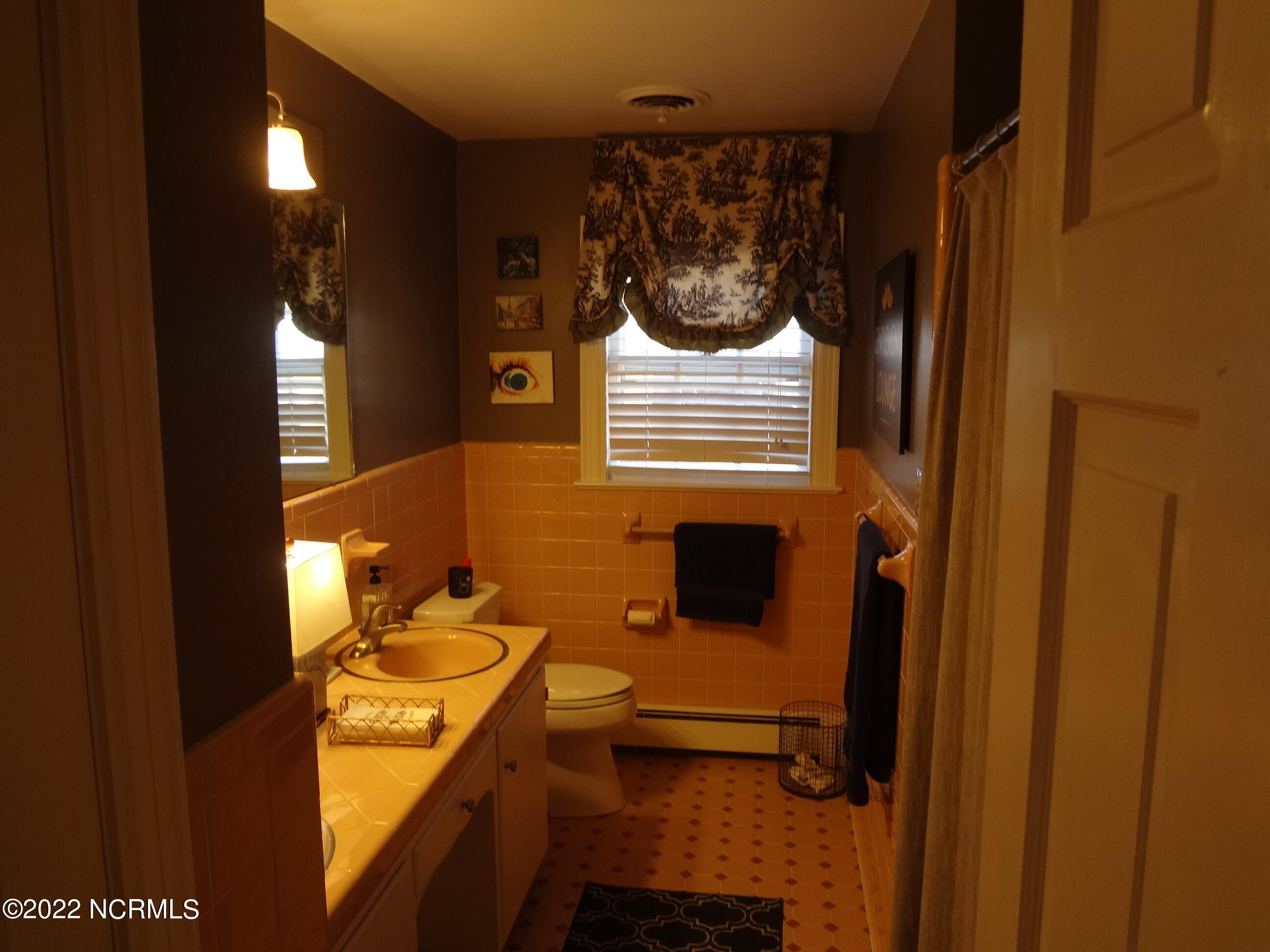3004 S Elm Street Property Photo 21