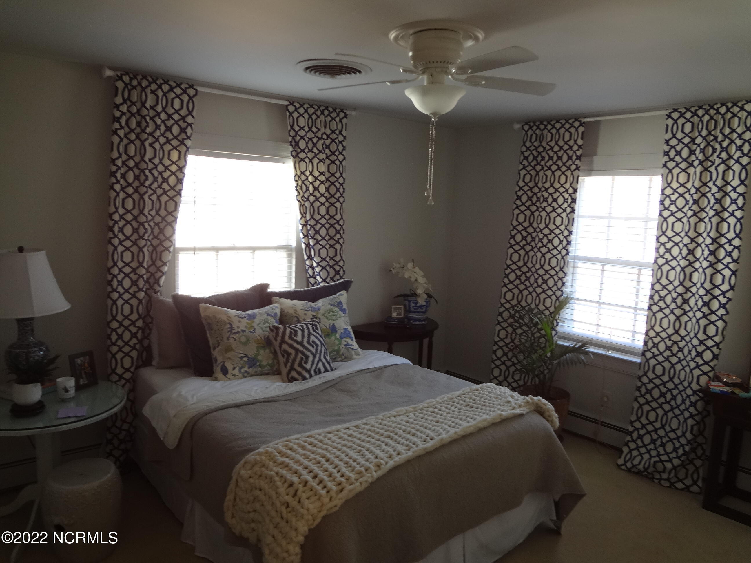 3004 S Elm Street Property Photo 26
