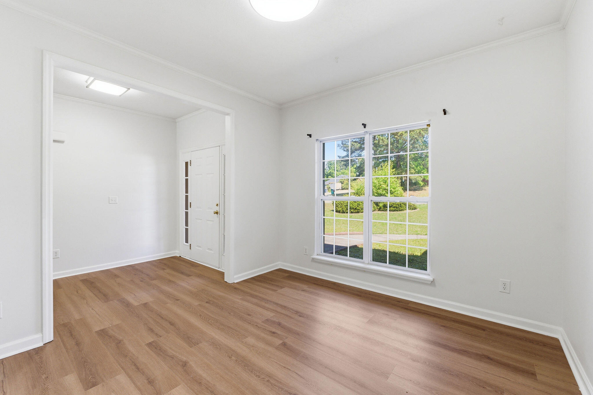 930 Cannock Street Property Photo 3