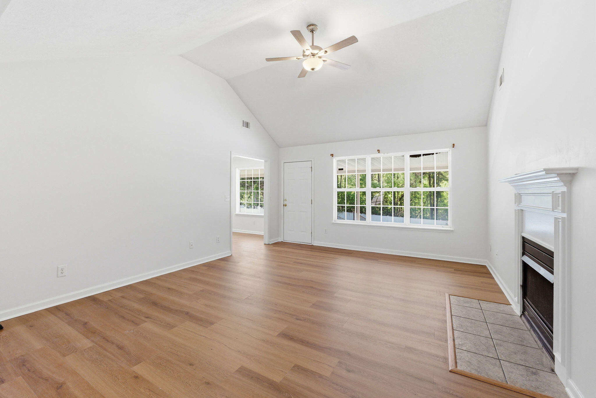930 Cannock Street Property Photo 5