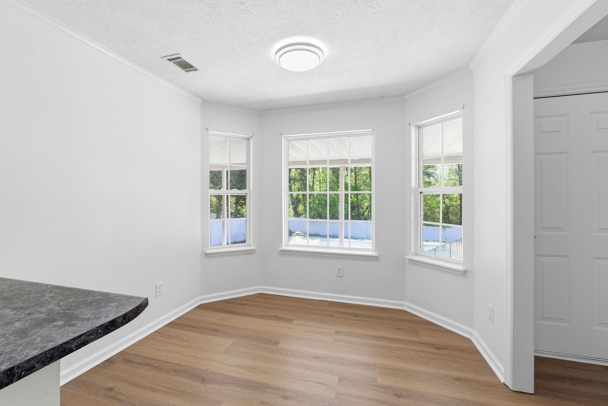 930 Cannock Street Property Photo 11