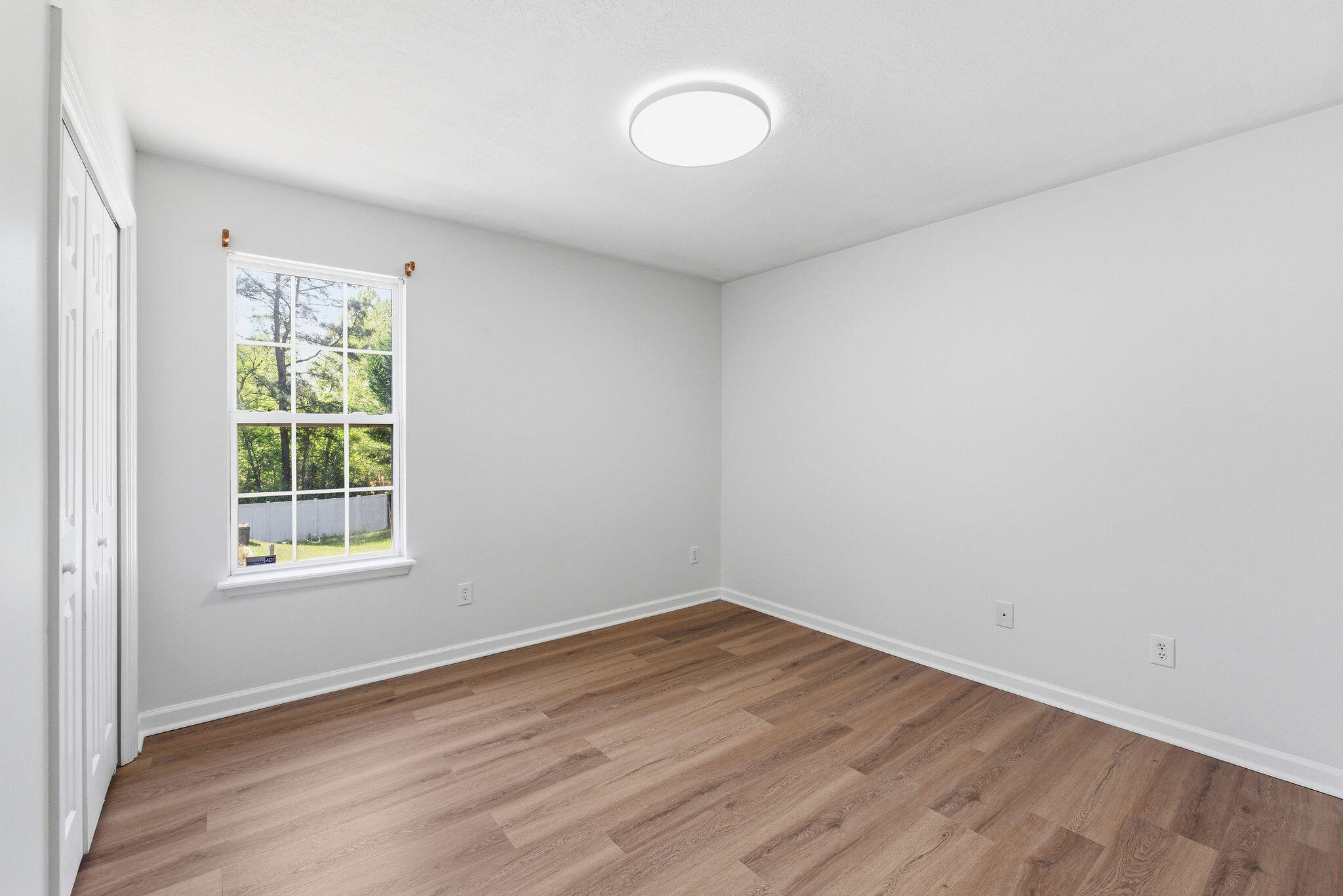 930 Cannock Street Property Photo 12
