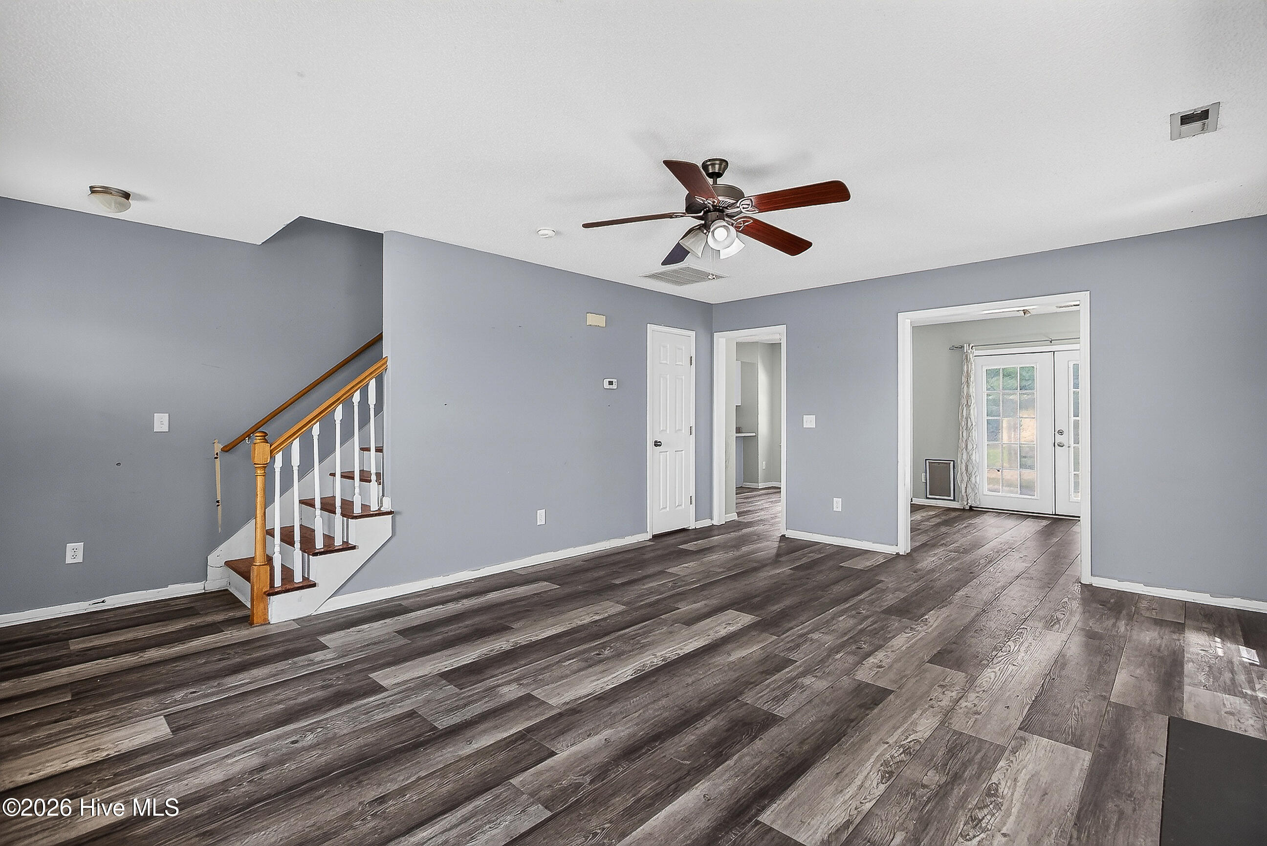 202 Halibut Court Property Photo 6