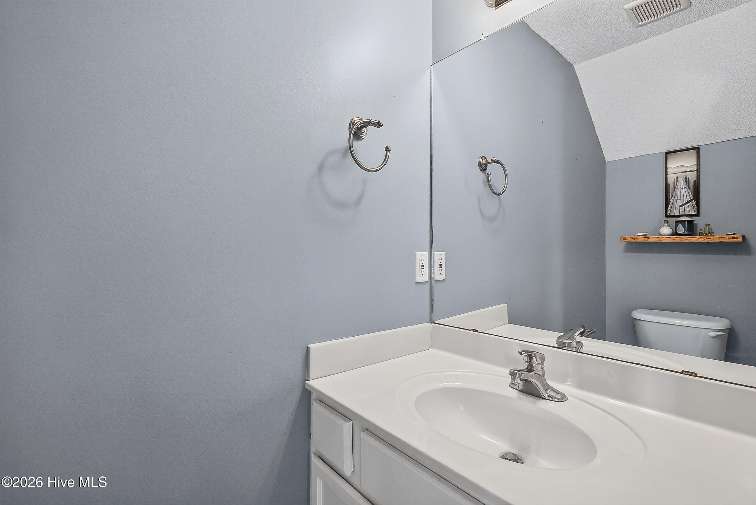 202 Halibut Court Property Photo 8