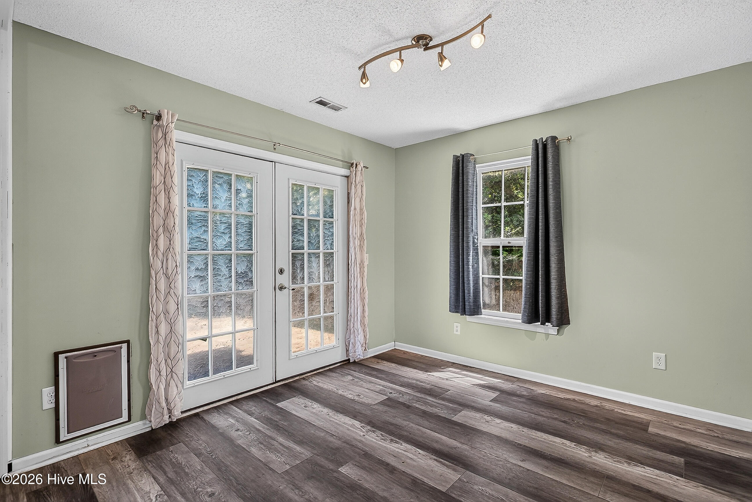 202 Halibut Court Property Photo 9