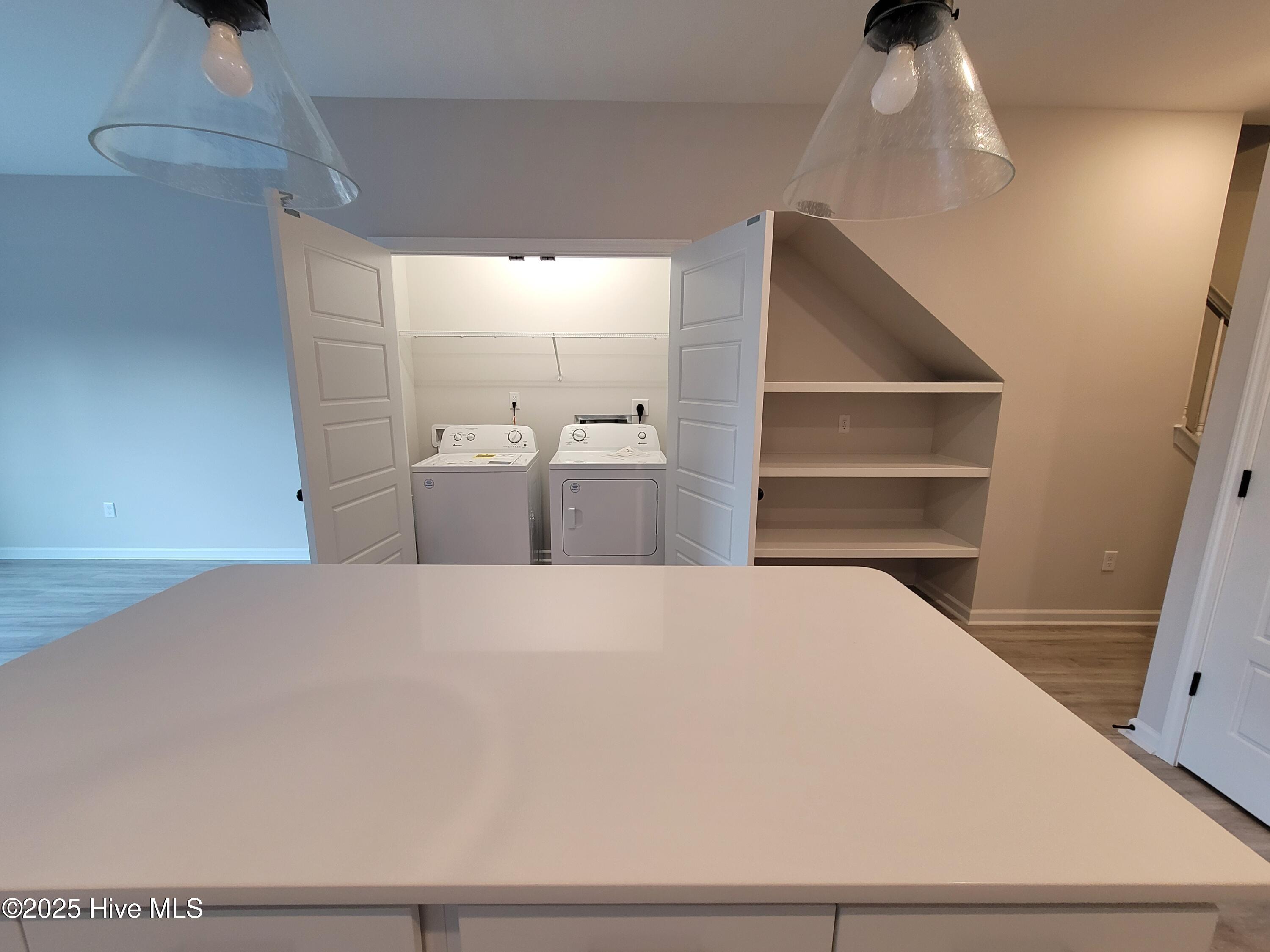 8381 Paramount Point Property Photo 5