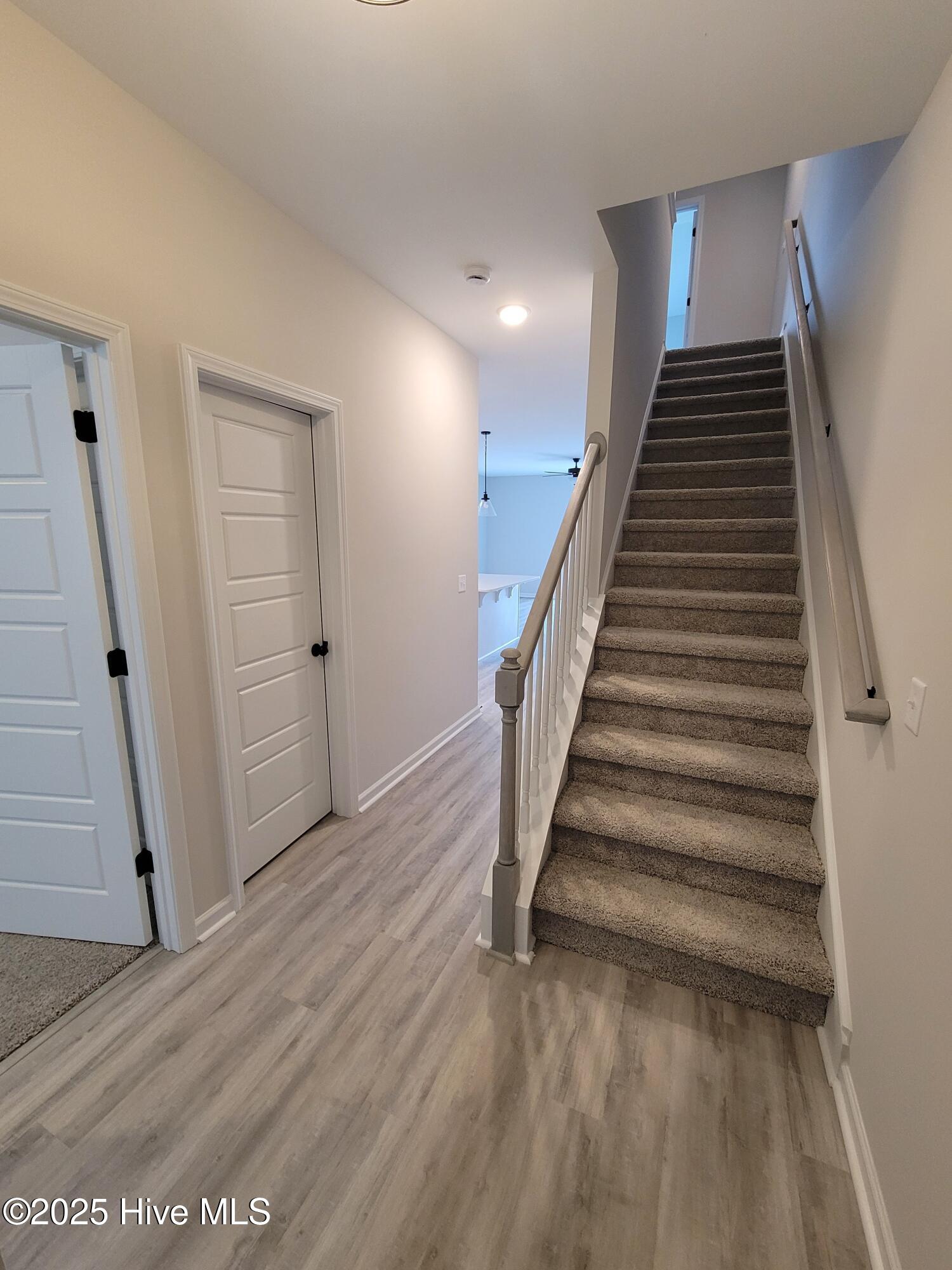8381 Paramount Point Property Photo 6