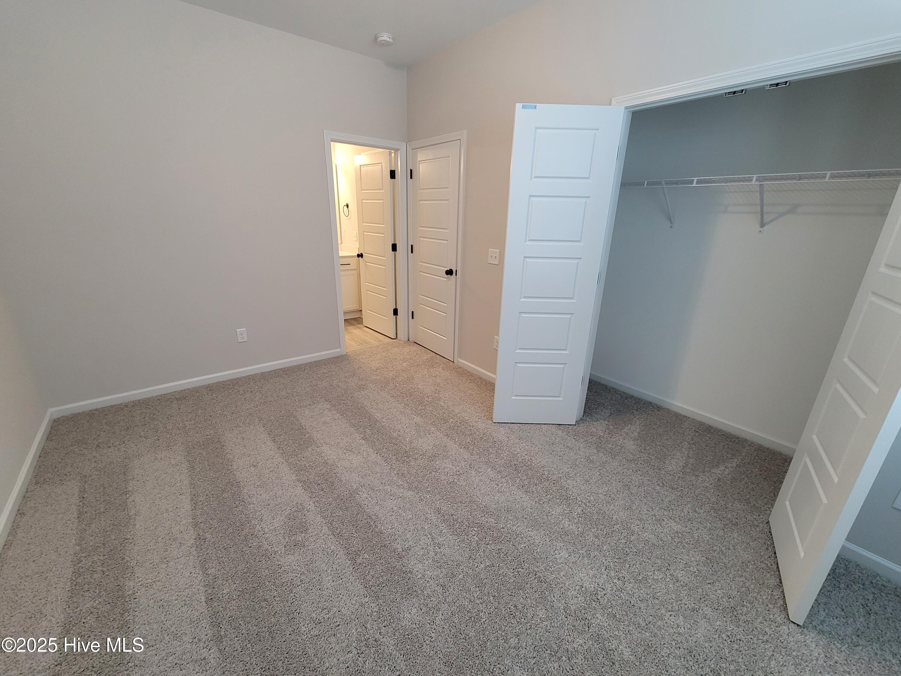 8381 Paramount Point Property Photo 18