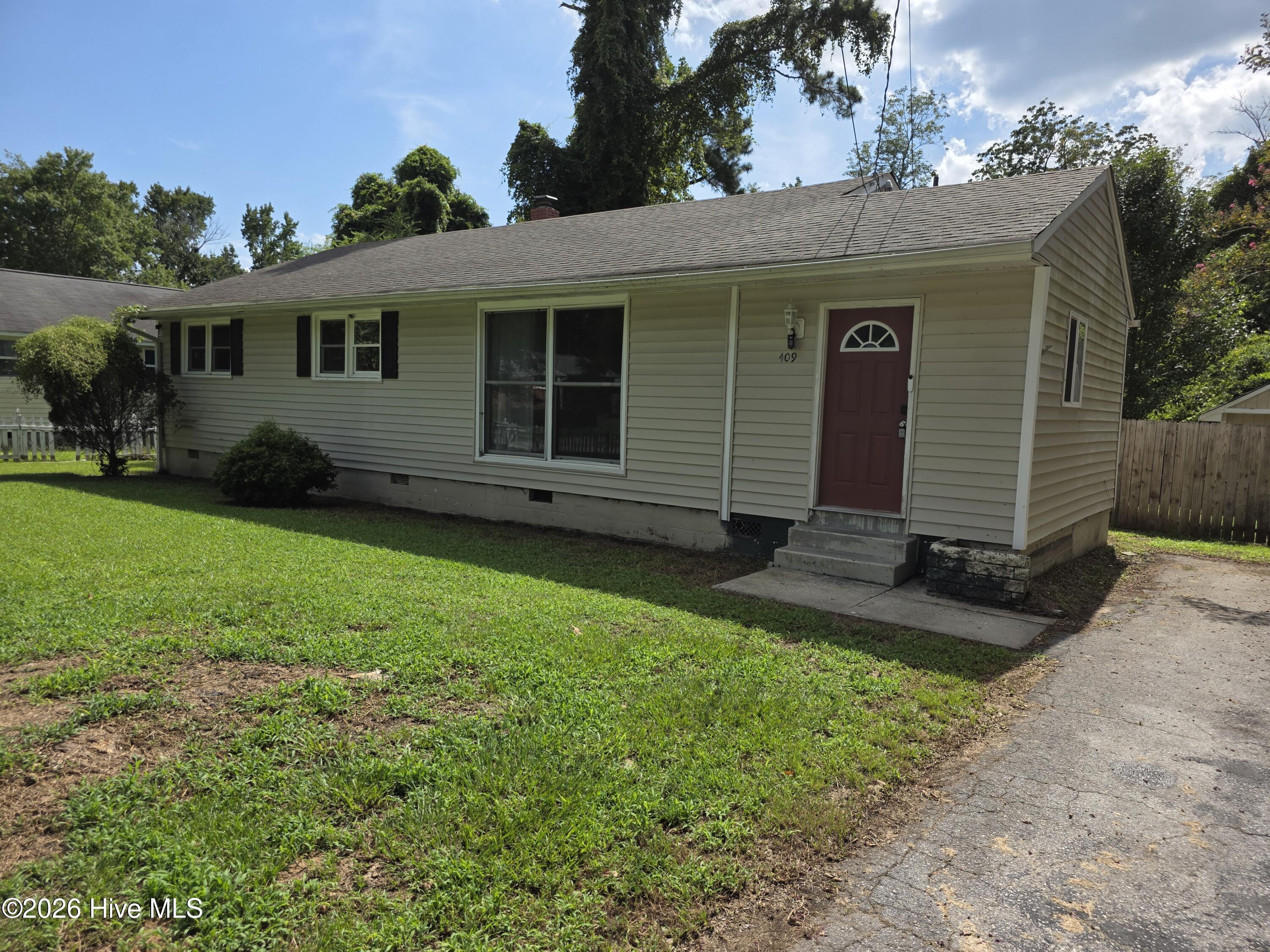 409 Jarman Street Property Photo 2