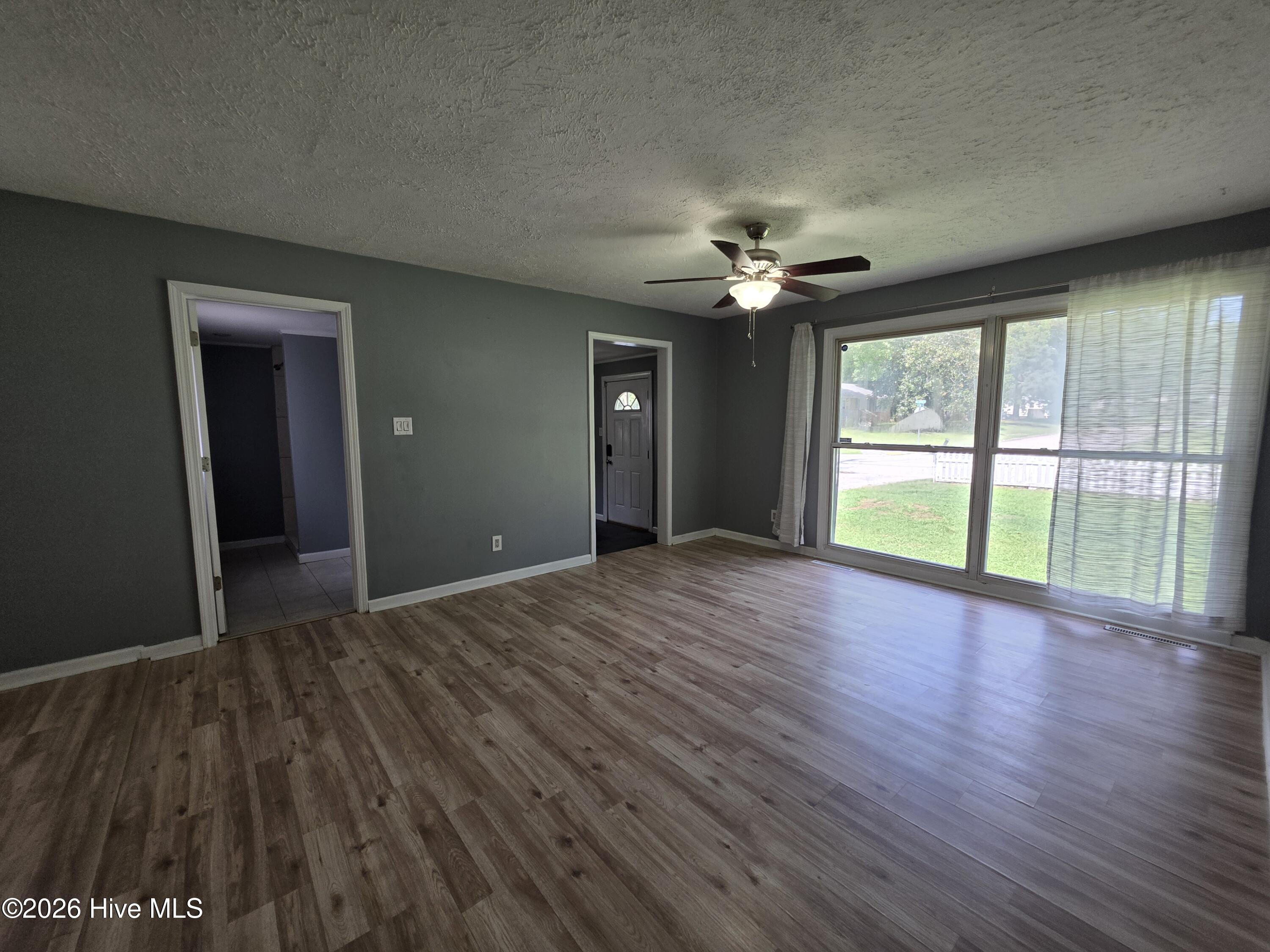 409 Jarman Street Property Photo 4