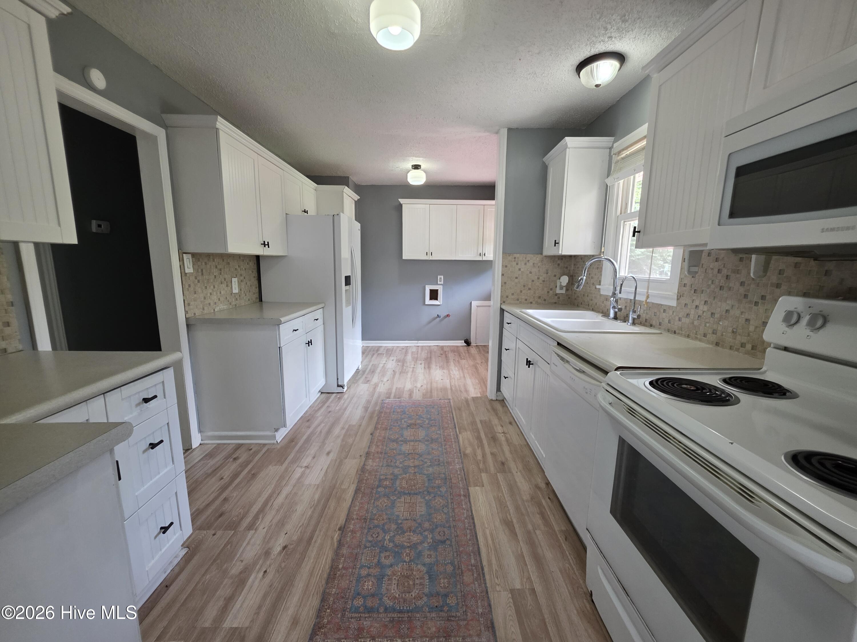 409 Jarman Street Property Photo 8