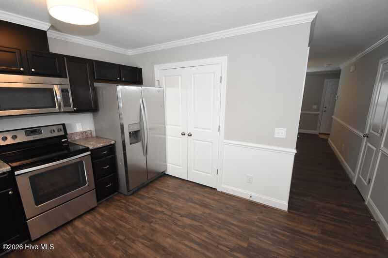 124 Chandler Drive F Property Photo 5