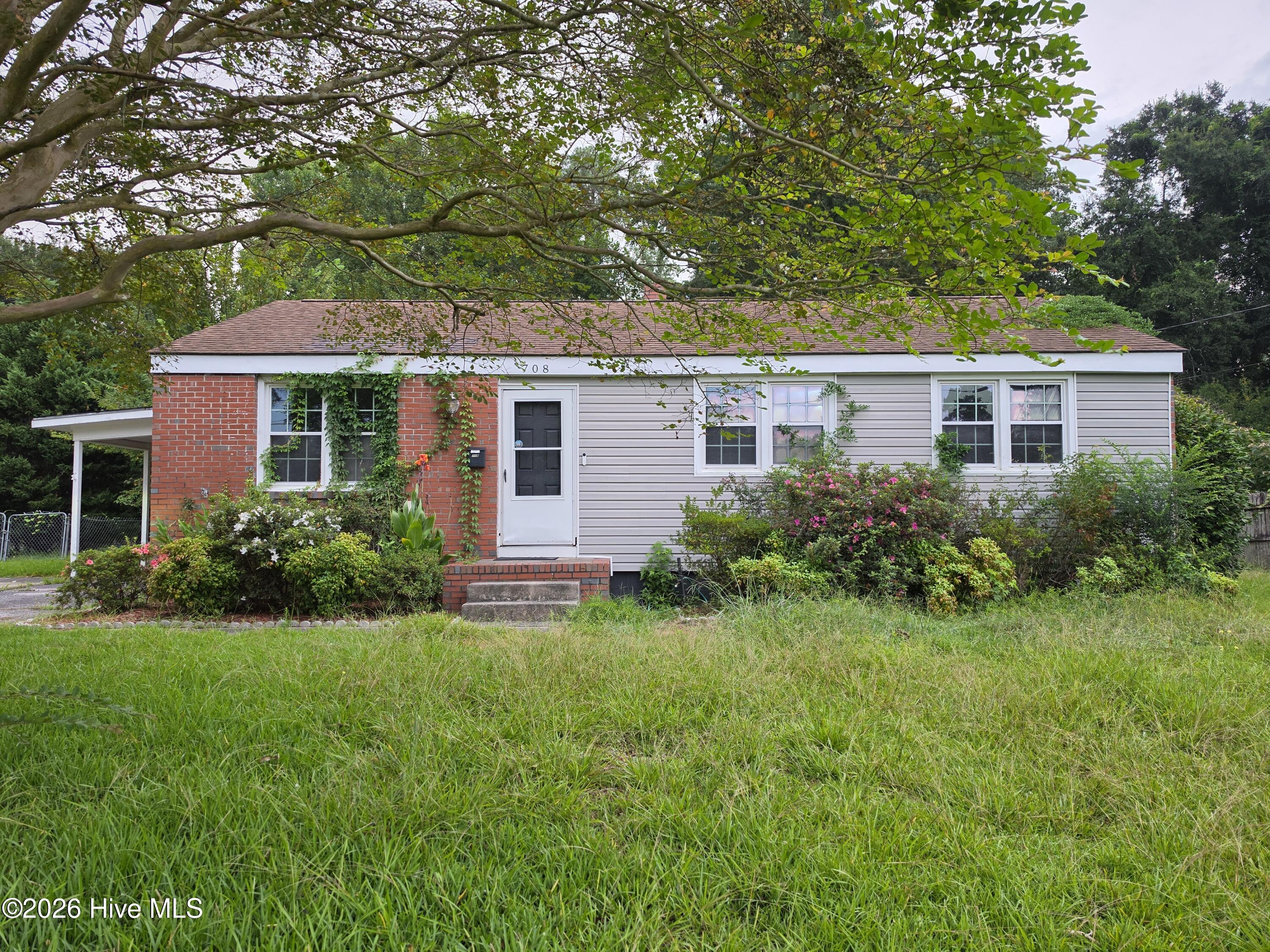 708 Barn Street Property Photo 2