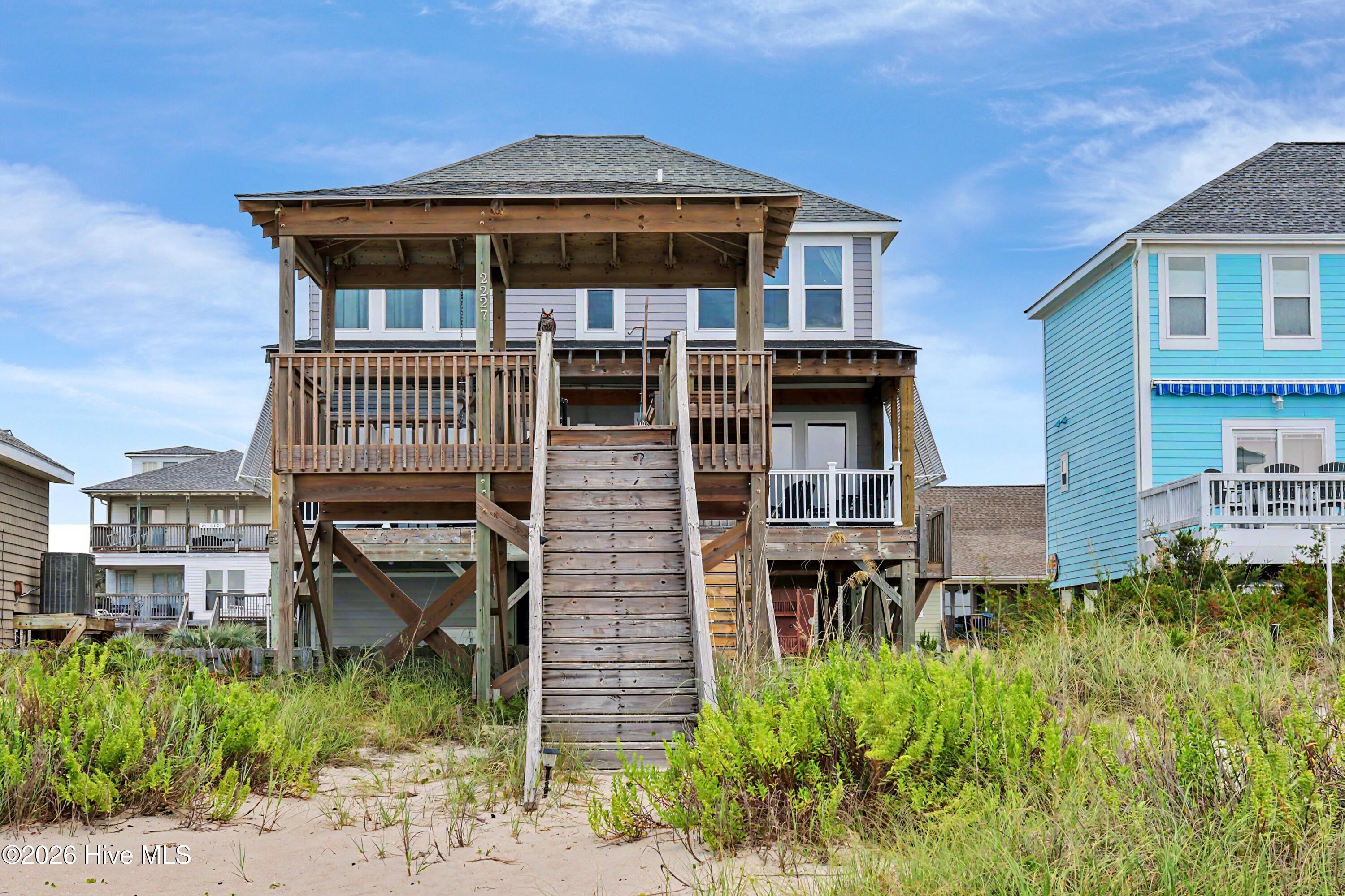 2227 E Beach Drive Property Photo 3