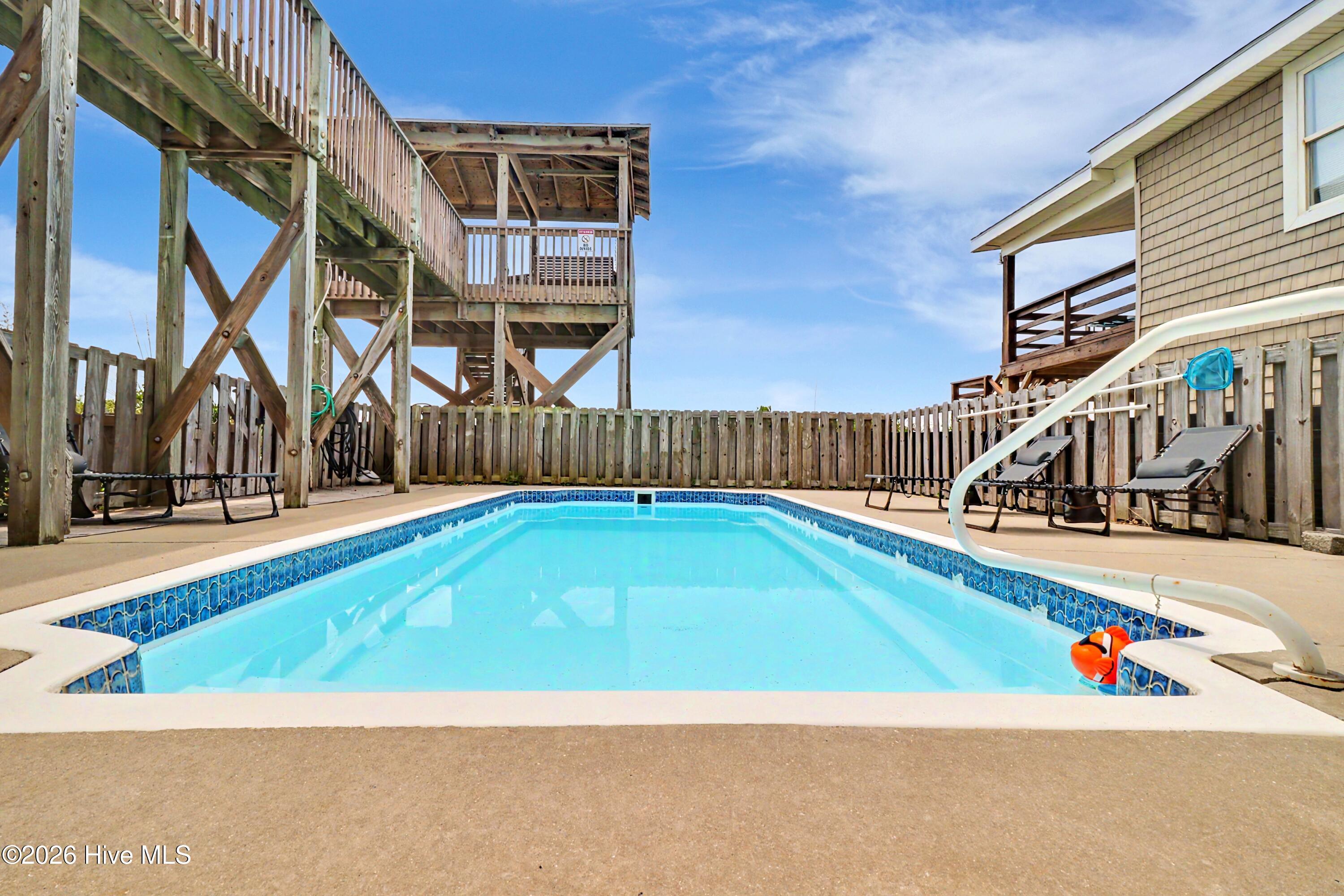 2227 E Beach Drive Property Photo 35