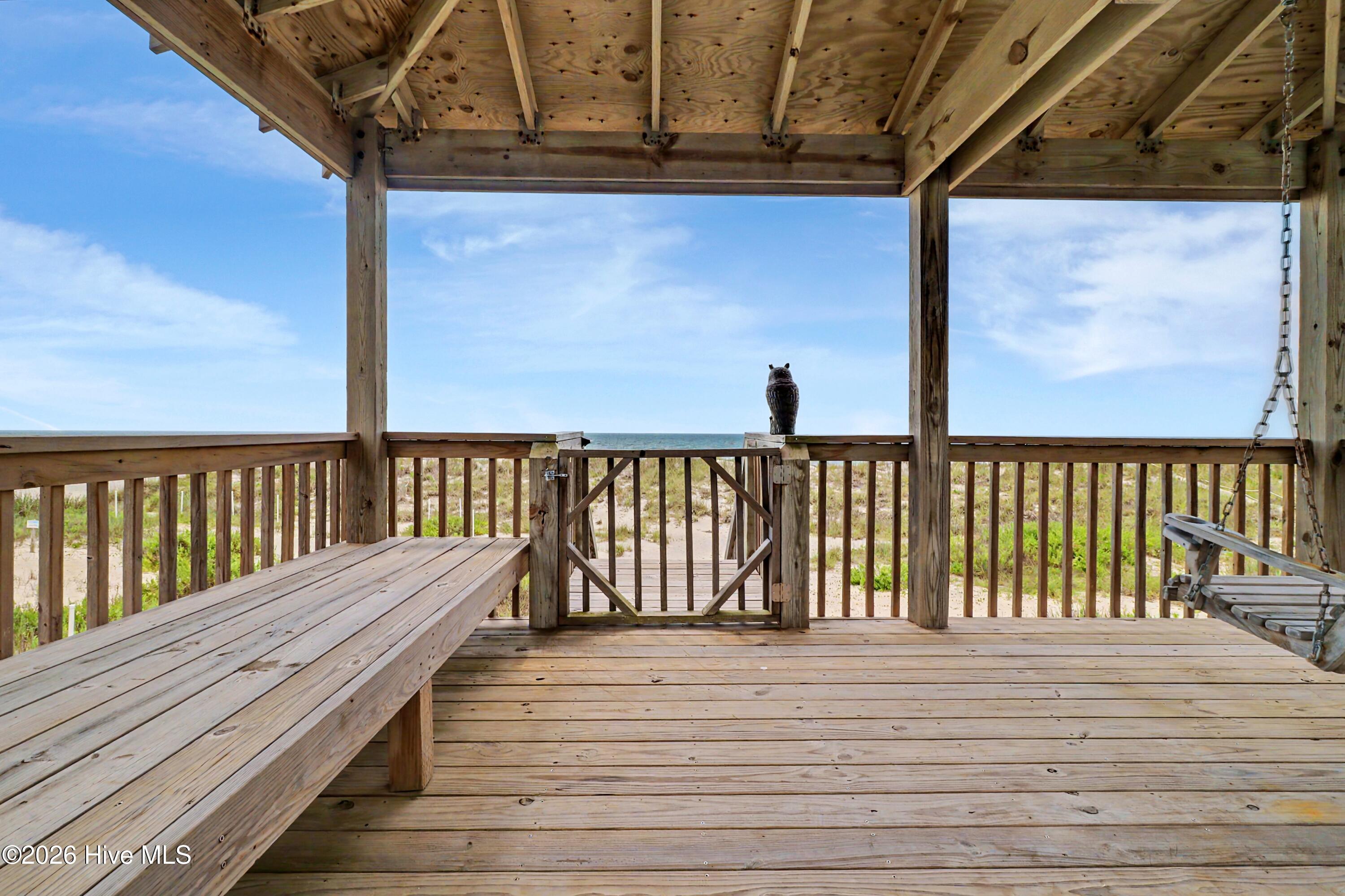2227 E Beach Drive Property Photo 38