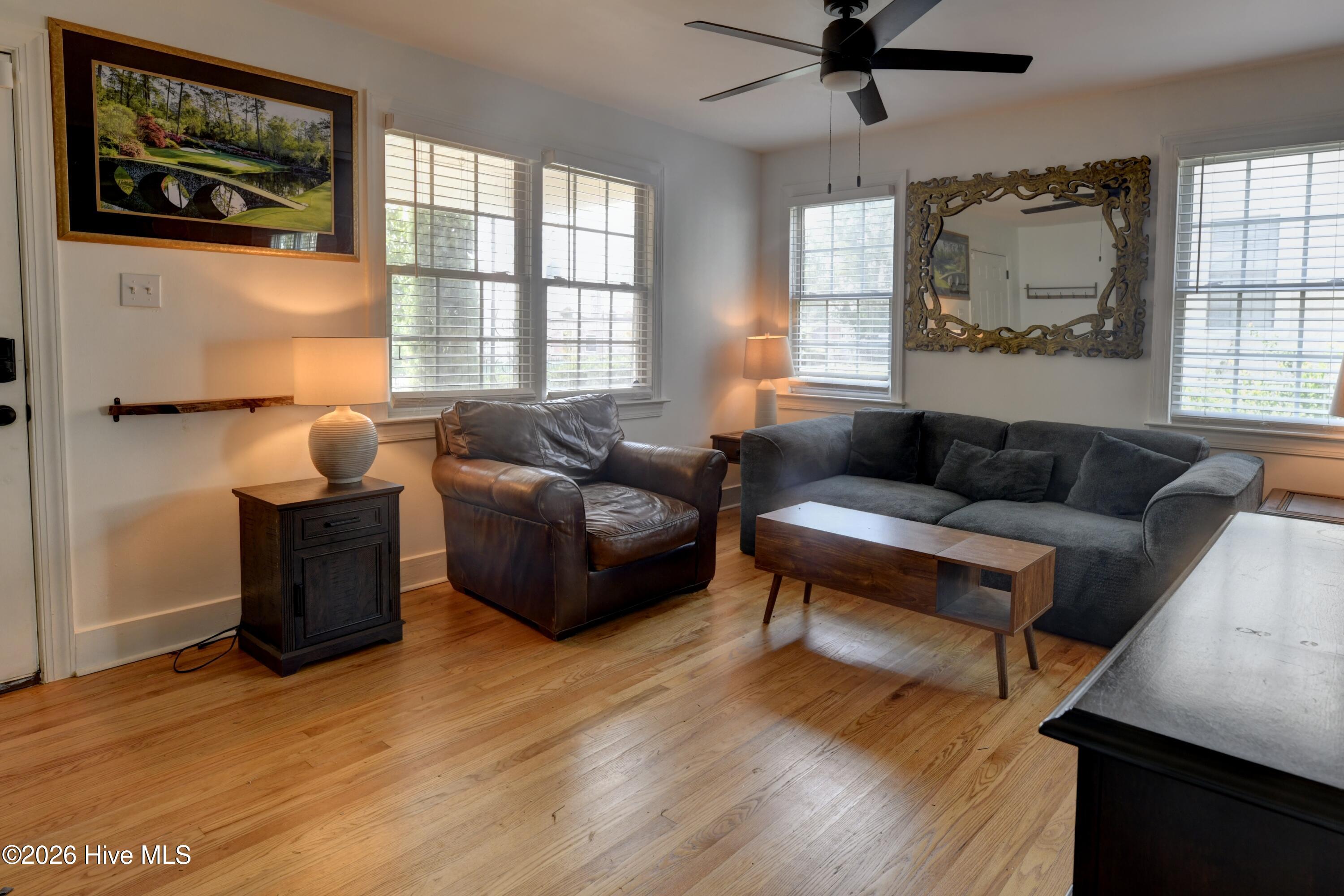 729 Heard Avenue Property Photo 2