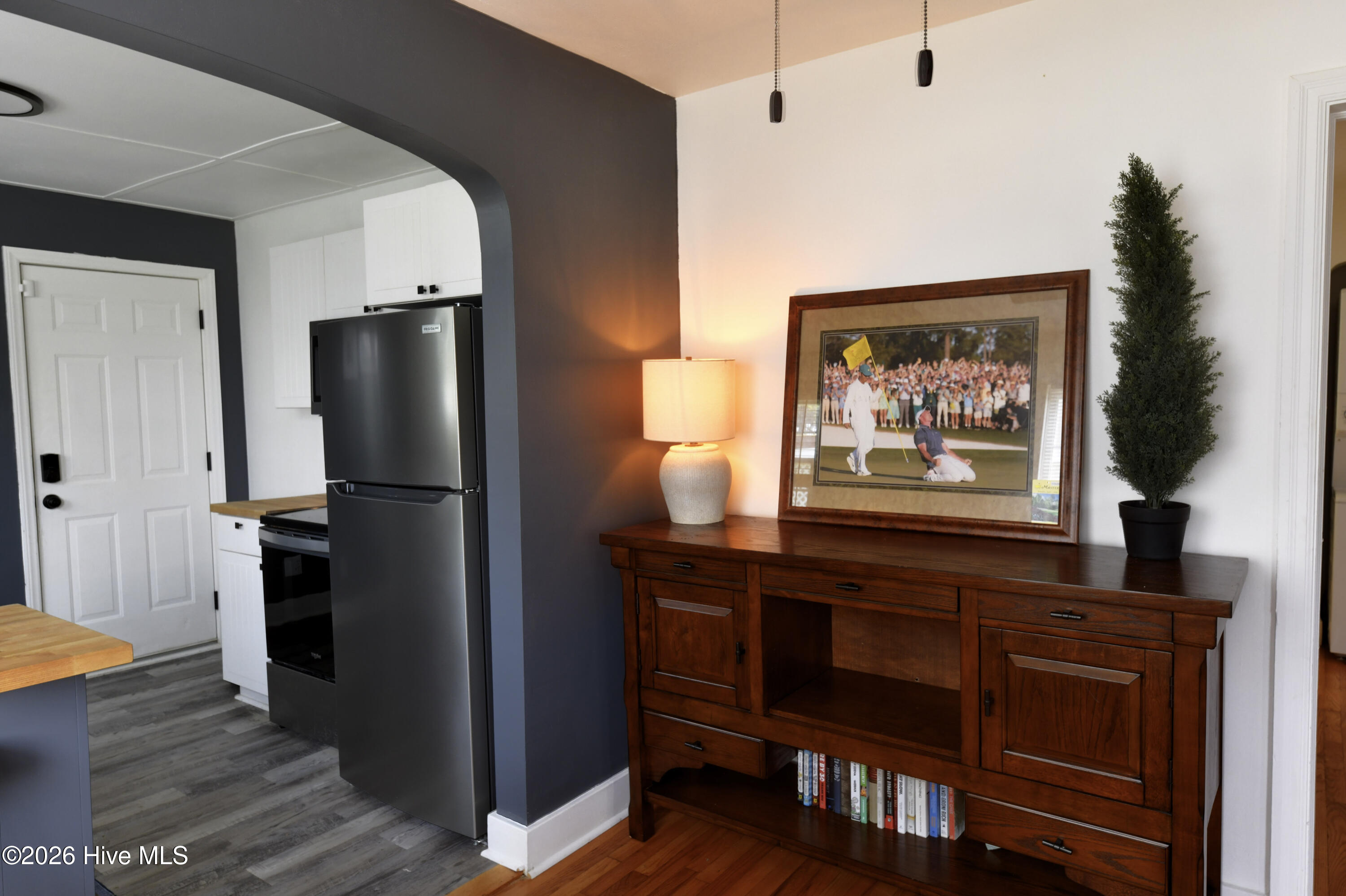 729 Heard Avenue Property Photo 11