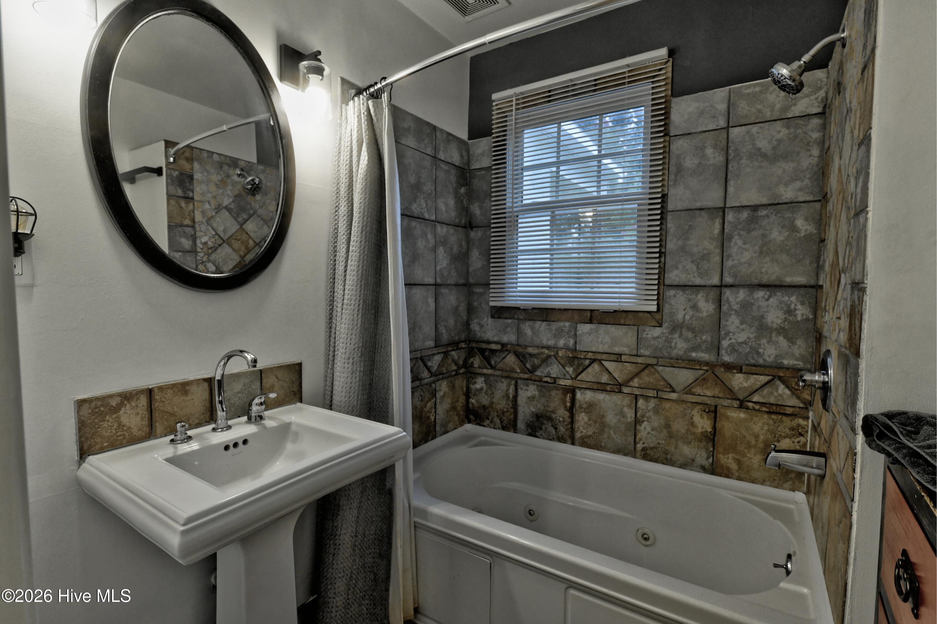 729 Heard Avenue Property Photo 14