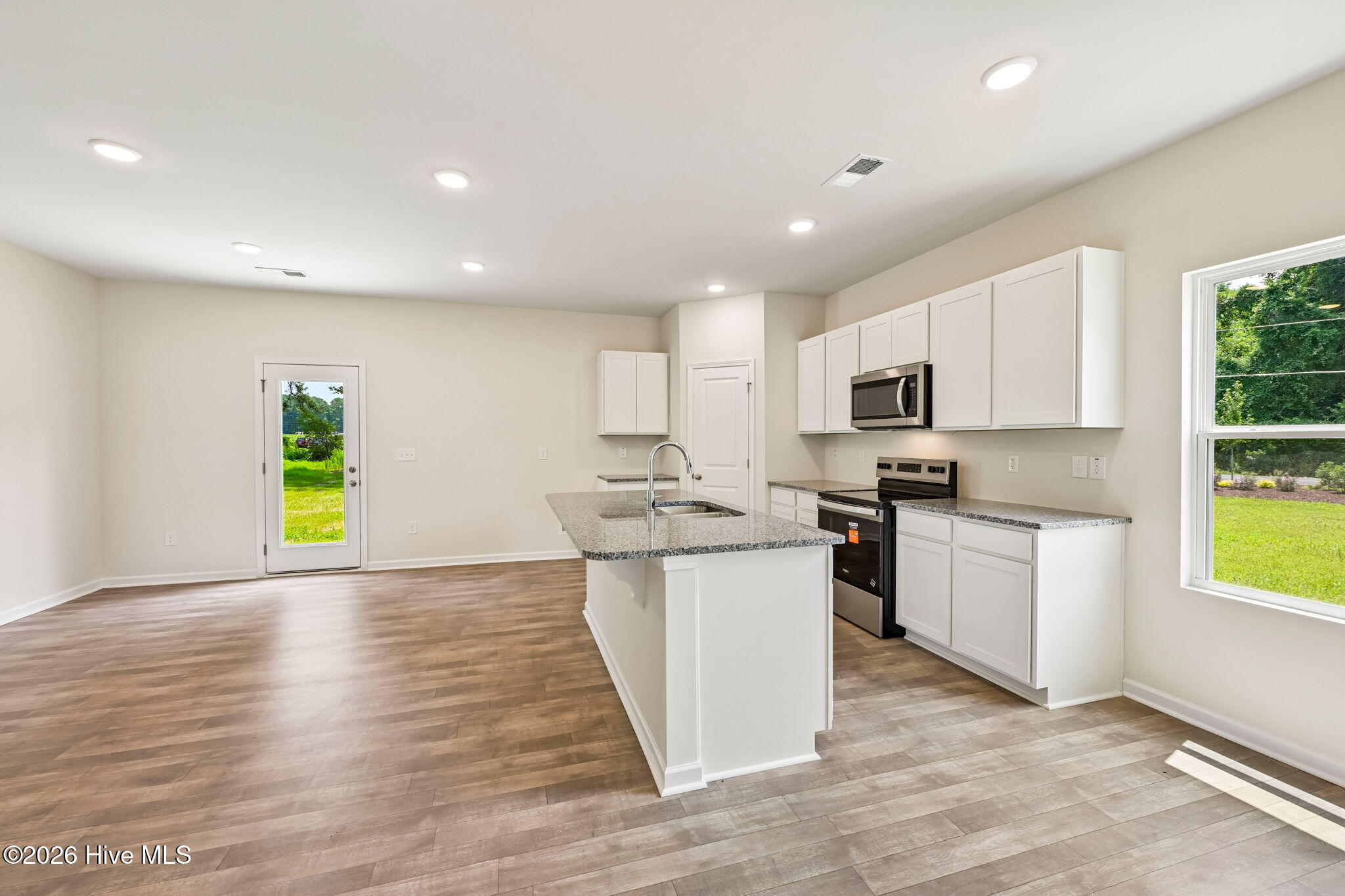 100 Franklin Landing Property Photo 15