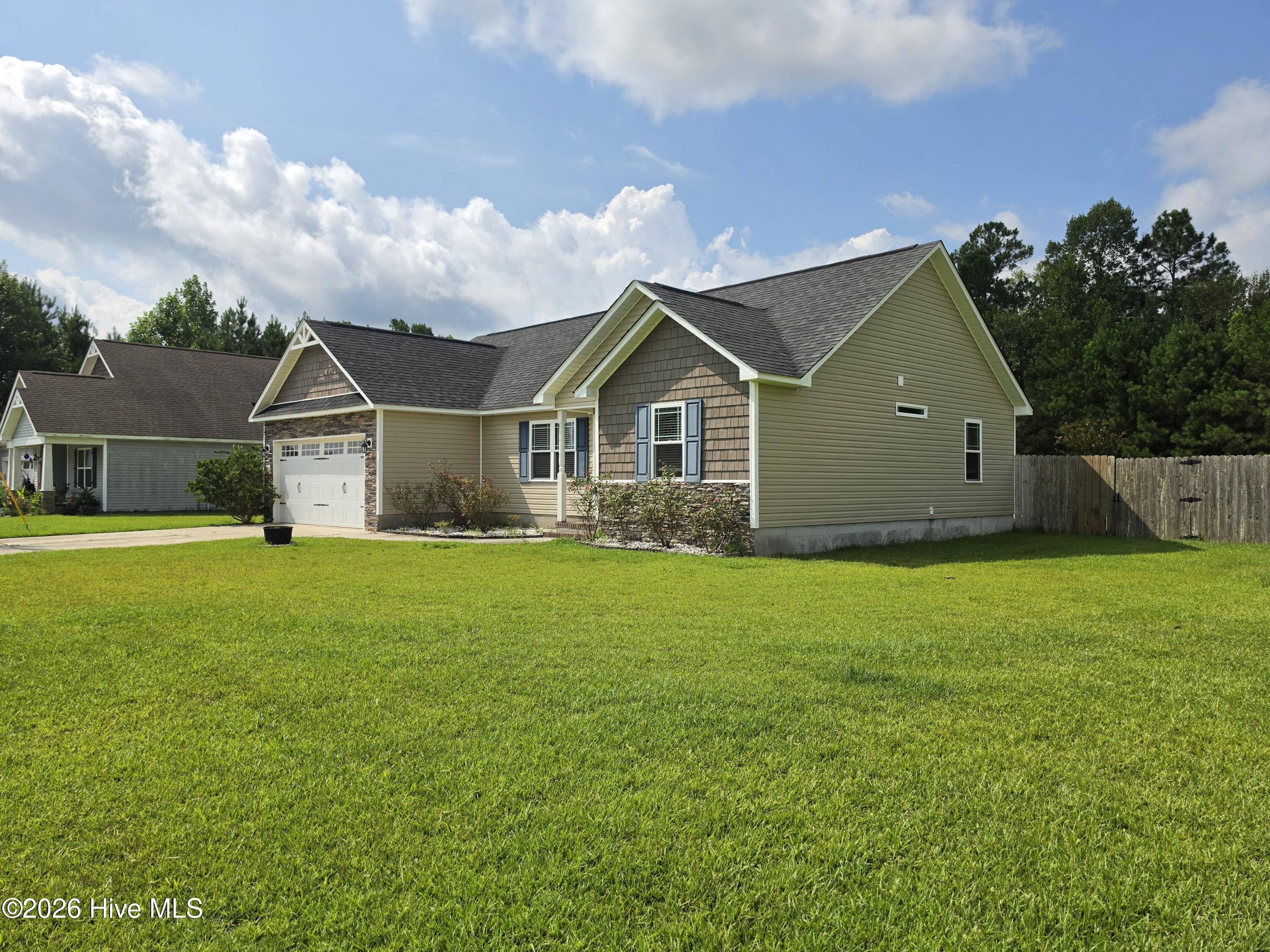 412 Mccall Drive Property Photo 3
