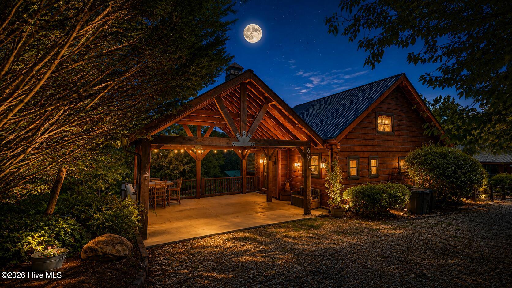 65 Running Waters Trail Property Photo 6