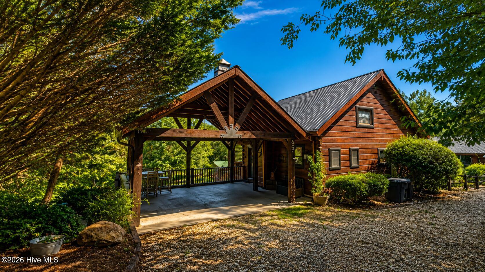65 Running Waters Trail Property Photo 18