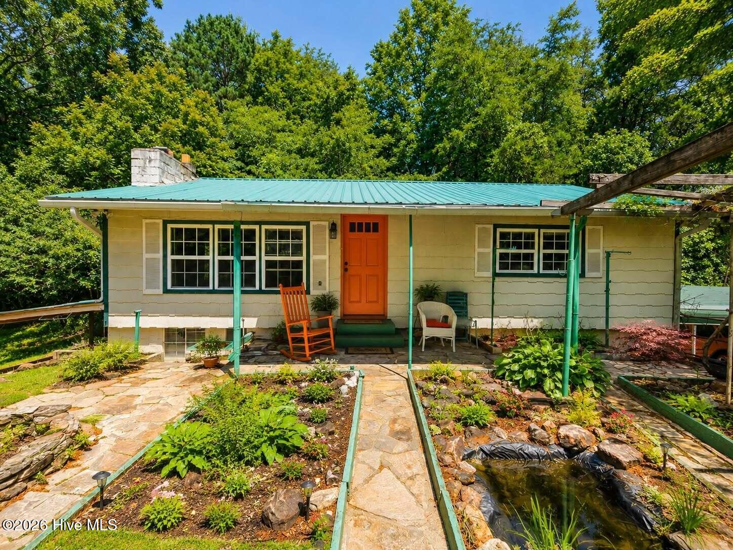 197 Pounding Mill Con Property Photo 1