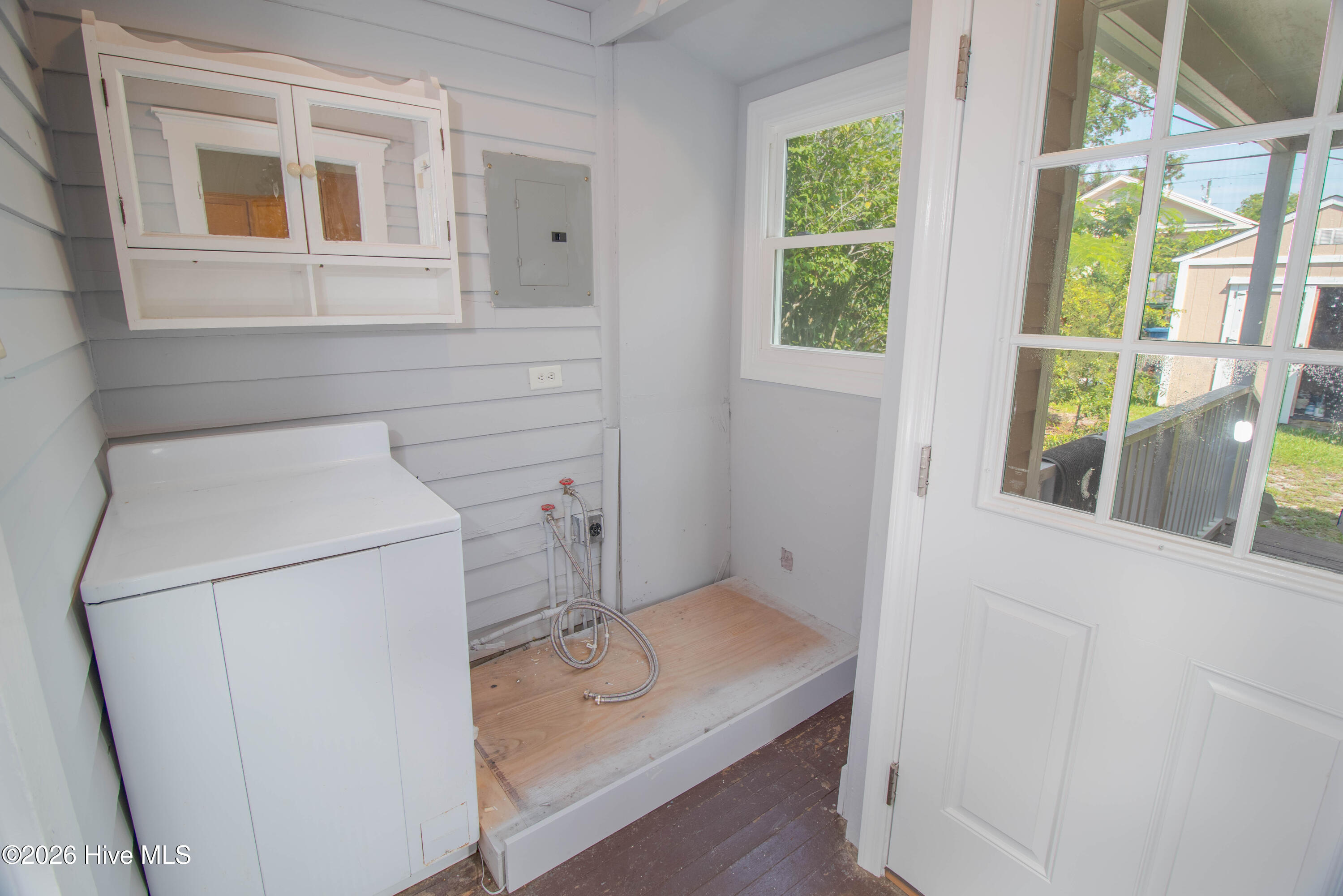2023 Creecy Avenue Property Photo 9