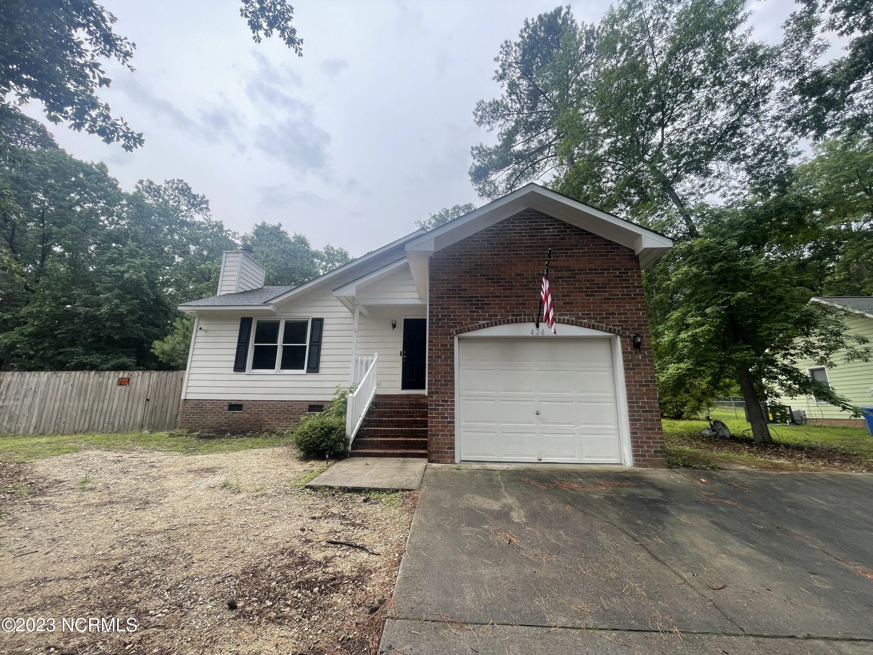 424 Randolph Avenue Property Photo 2