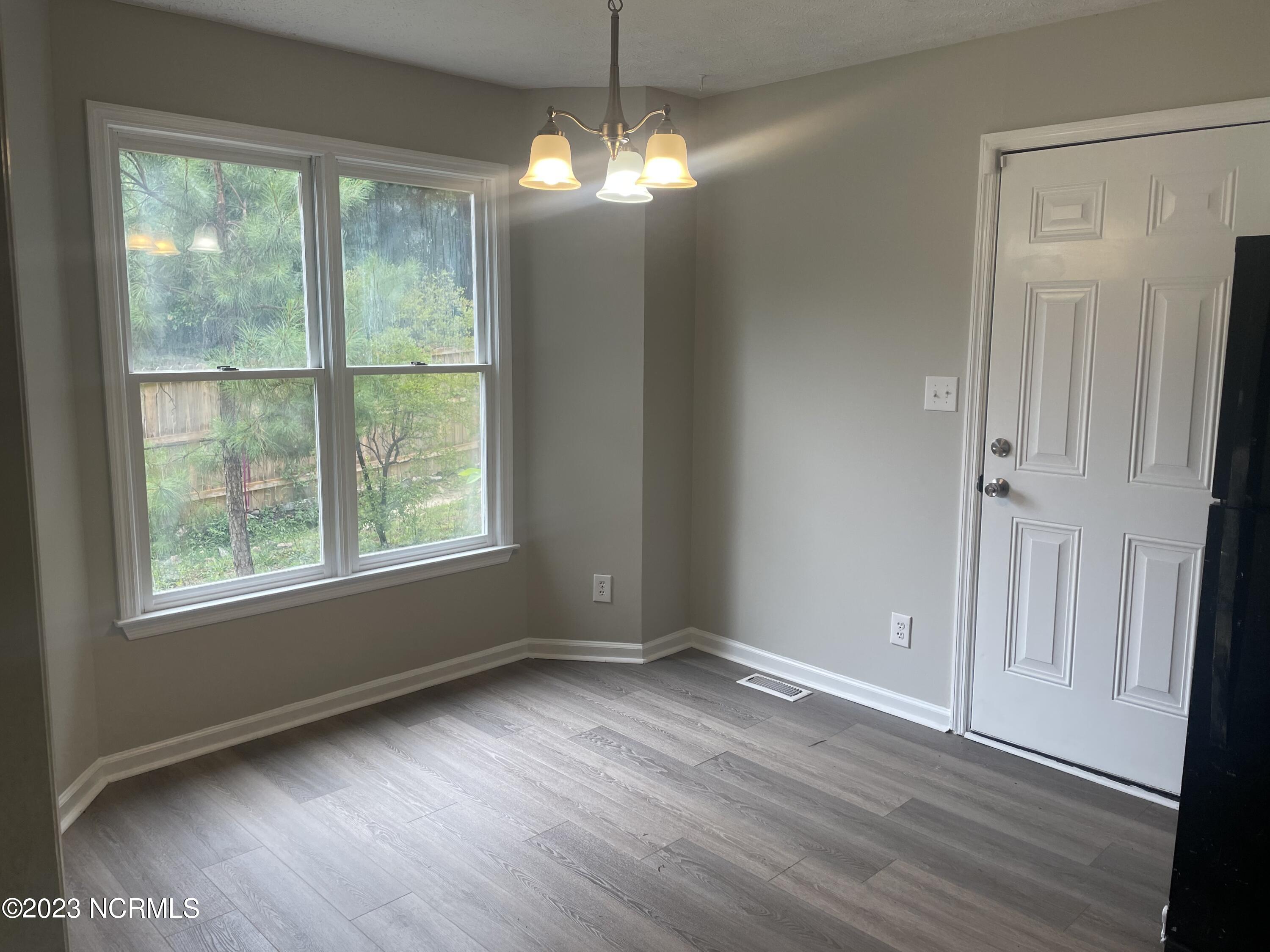 424 Randolph Avenue Property Photo 10
