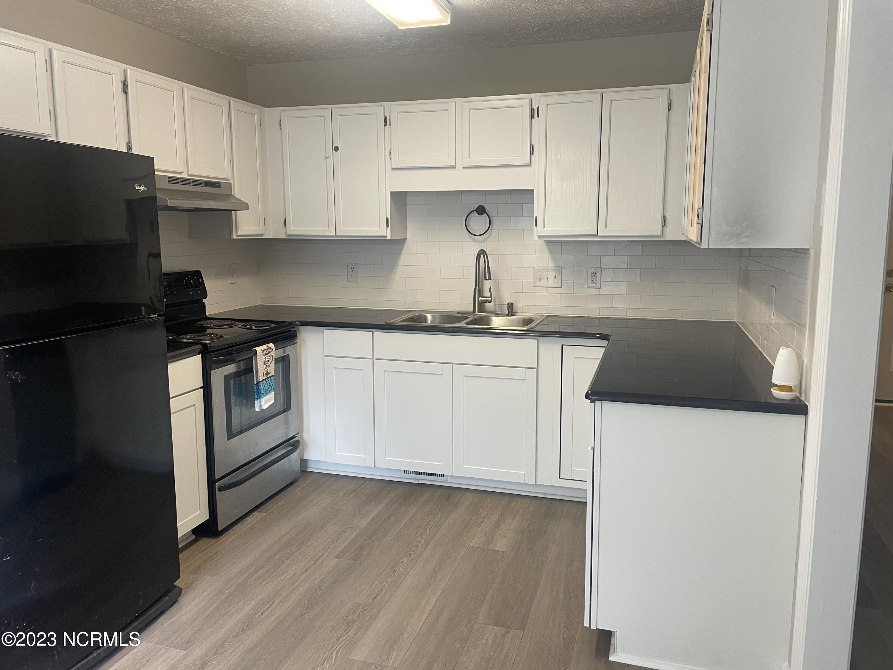 424 Randolph Avenue Property Photo 11