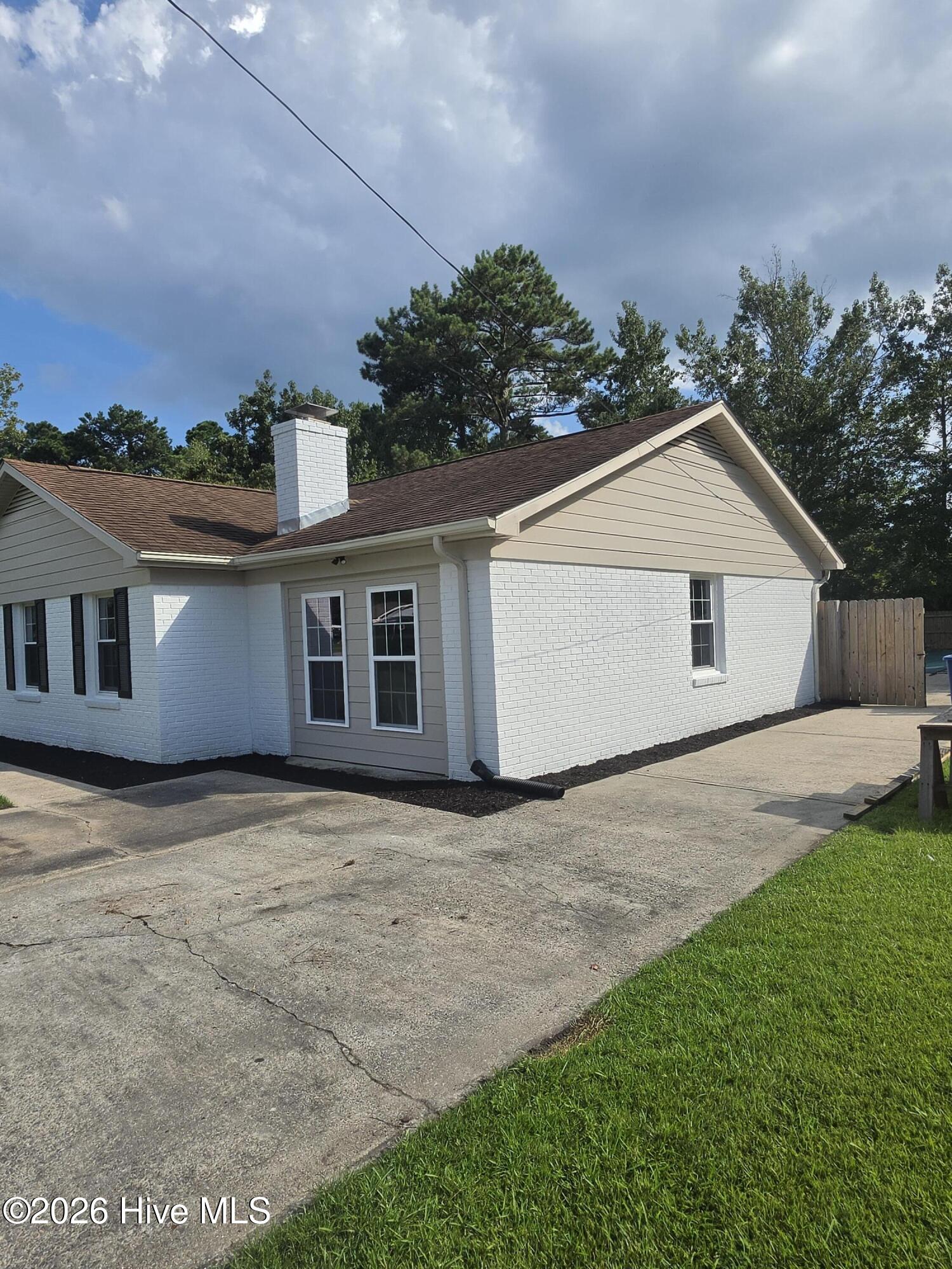 110 Glen Drive Property Photo 2