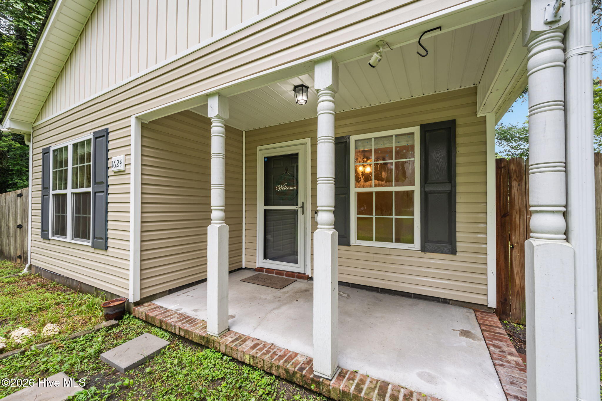 1624 Hargett Street Property Photo 3
