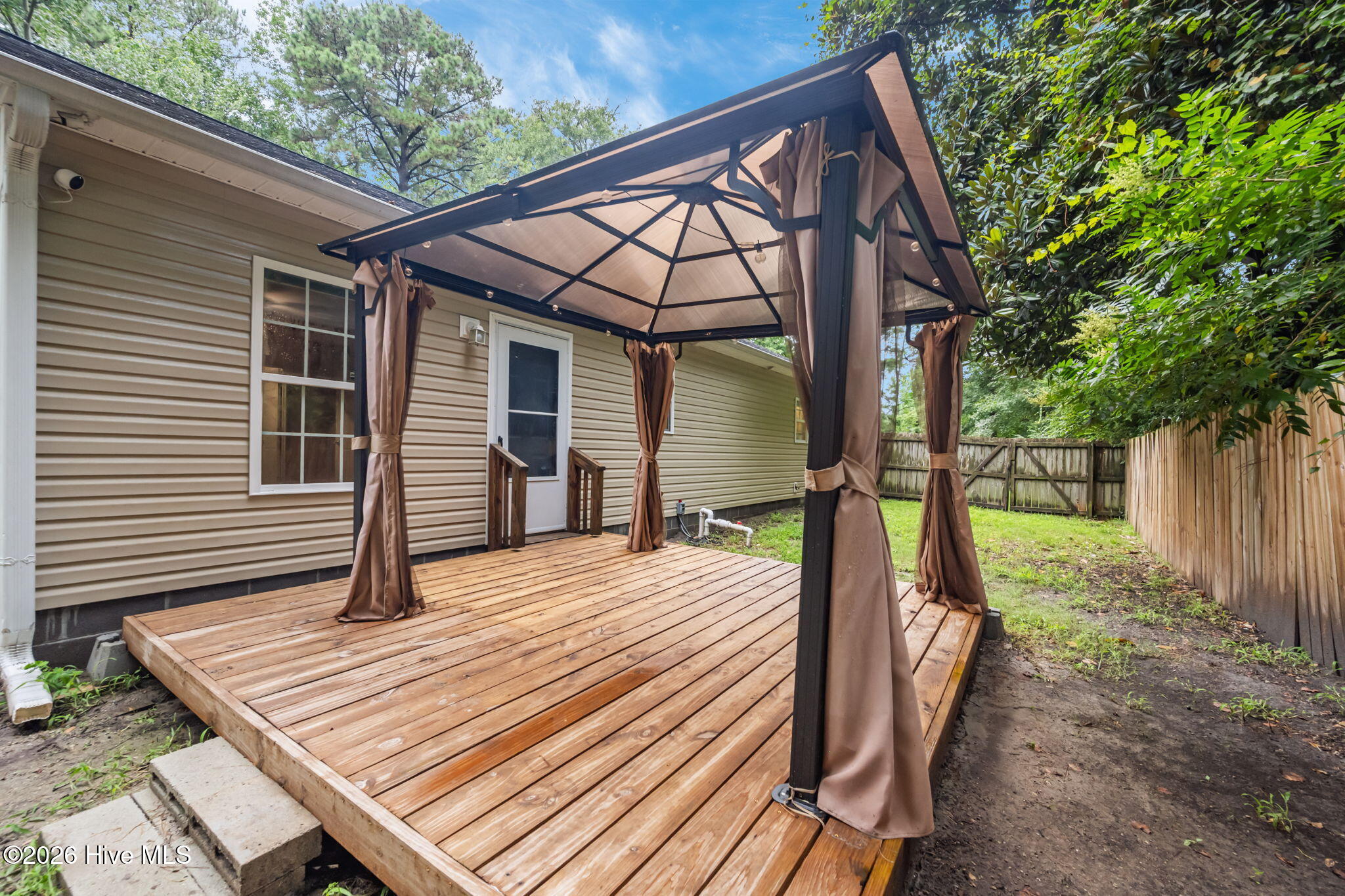 1624 Hargett Street Property Photo 5