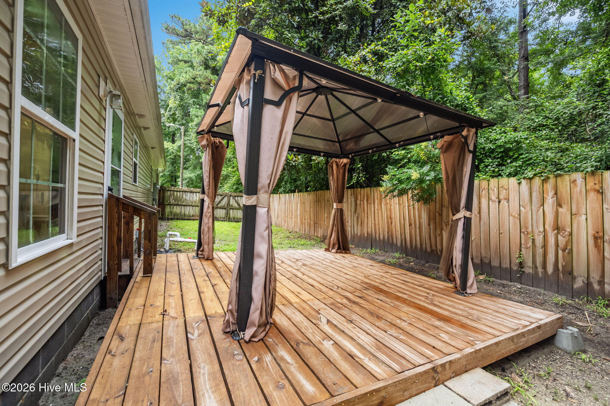 1624 Hargett Street Property Photo 7