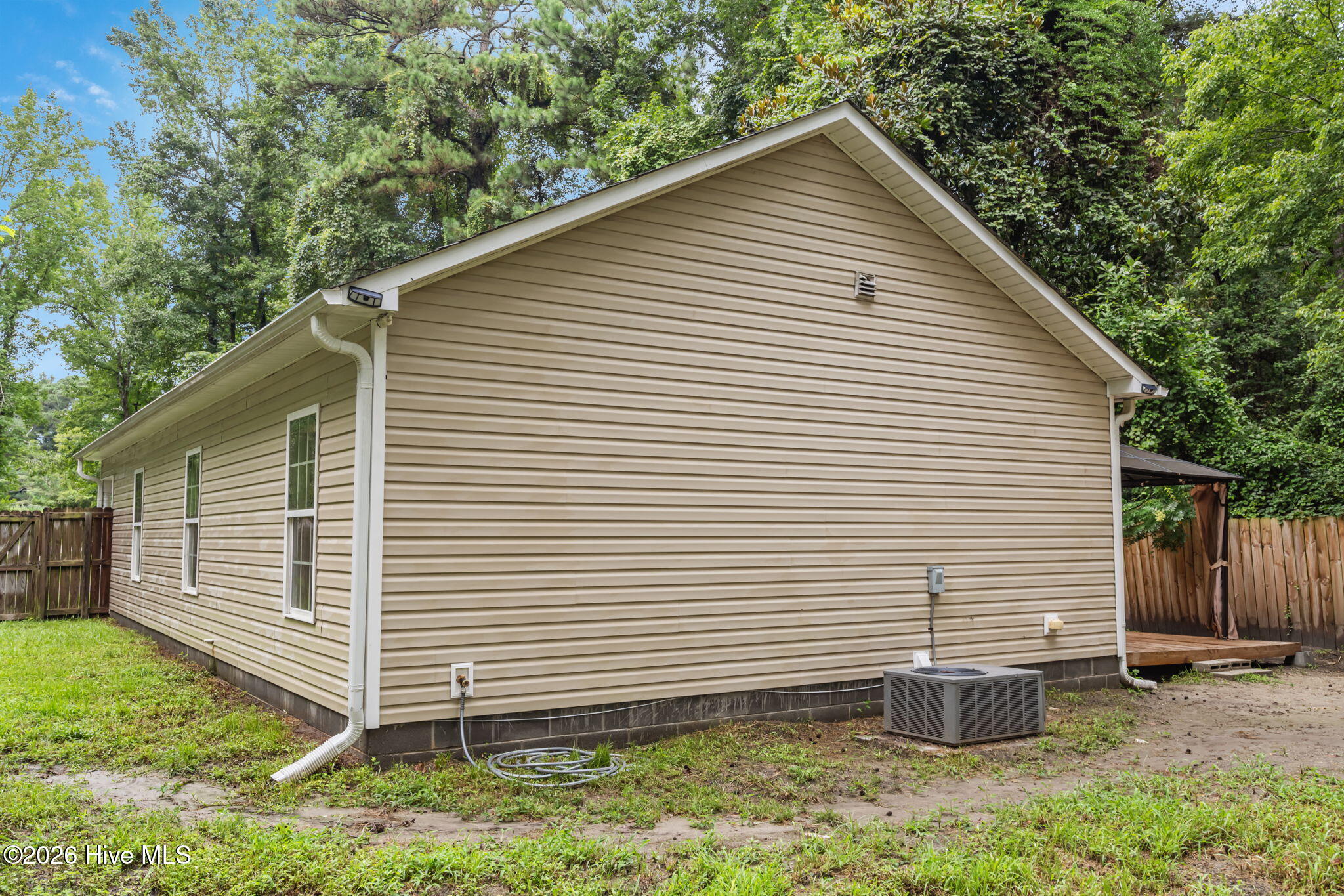 1624 Hargett Street Property Photo 9