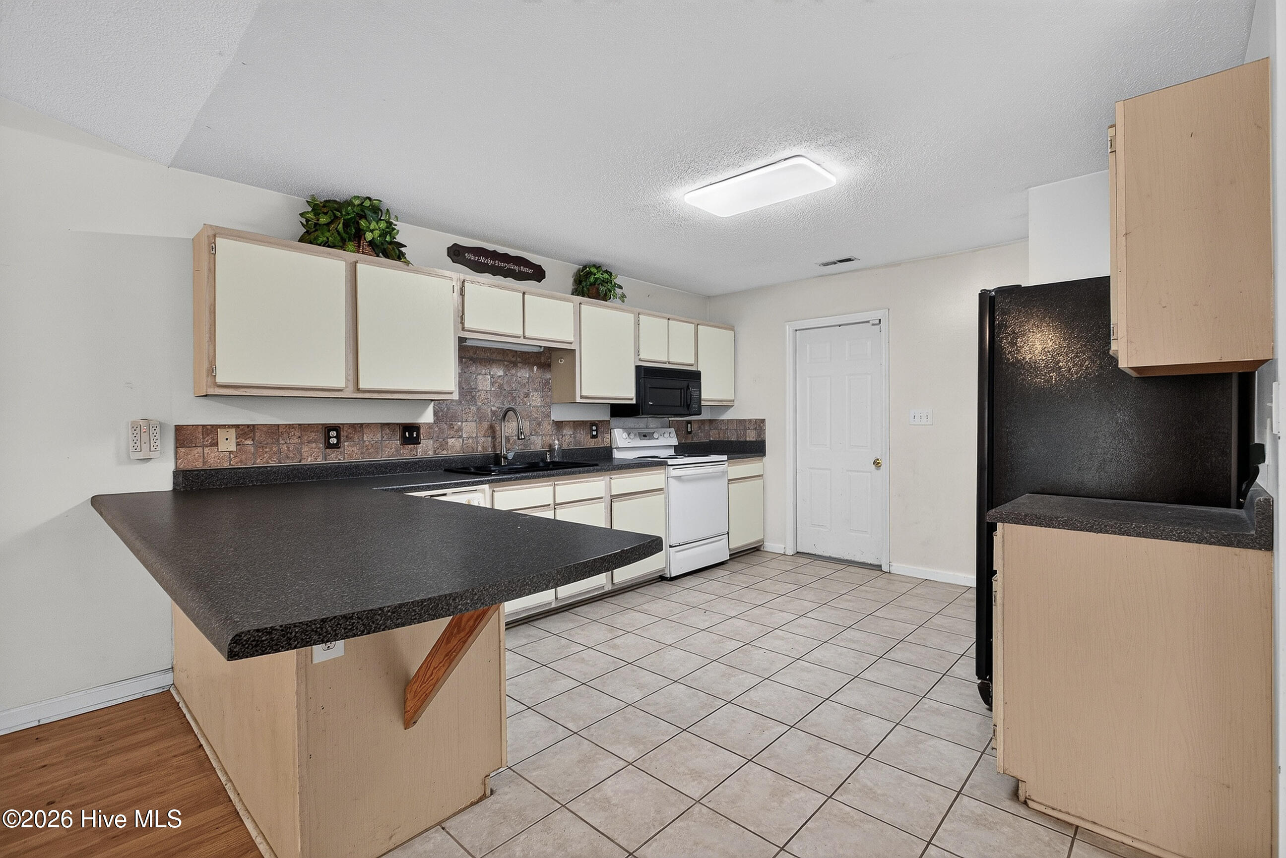 126 Charlton Road Property Photo 5
