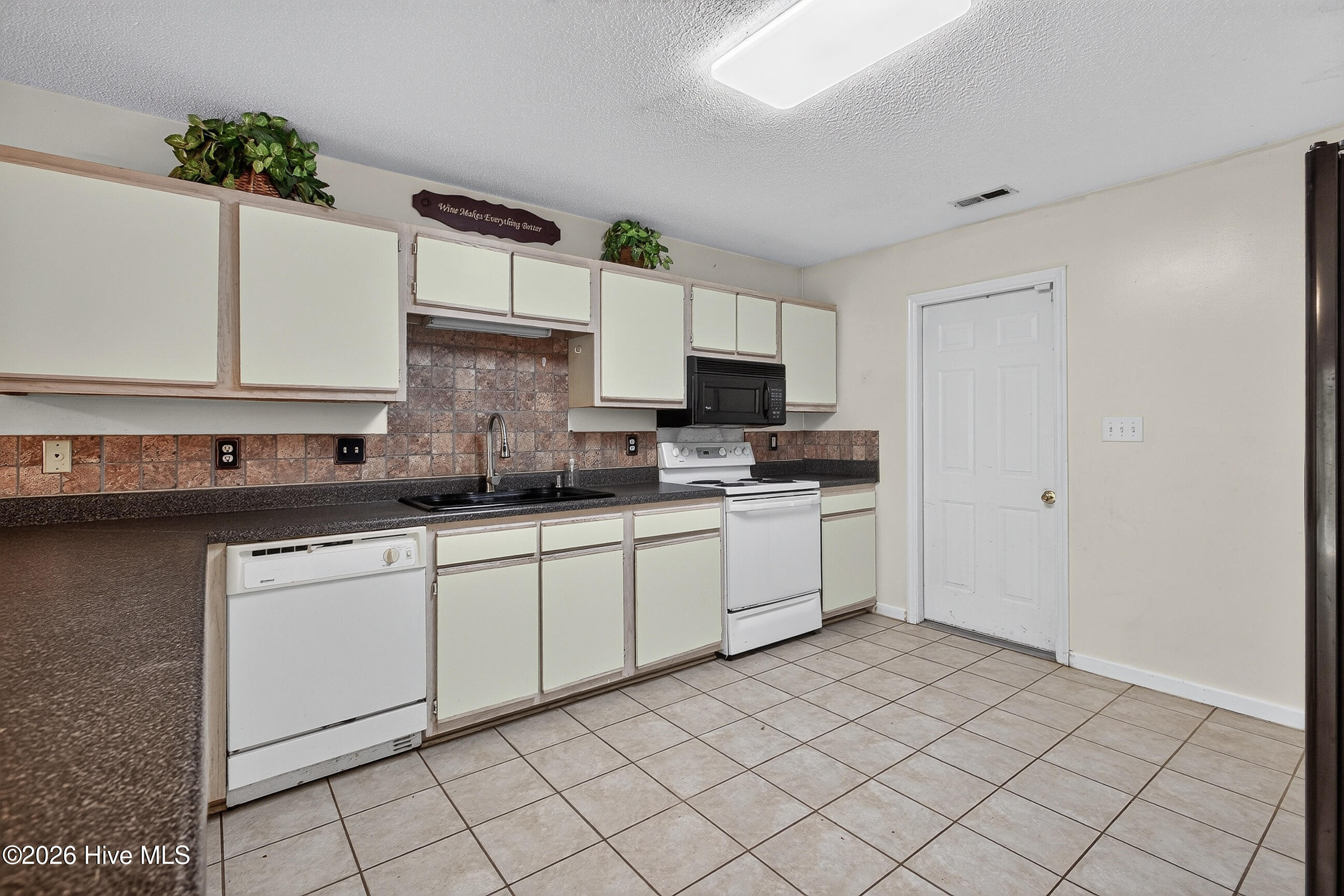 126 Charlton Road Property Photo 6