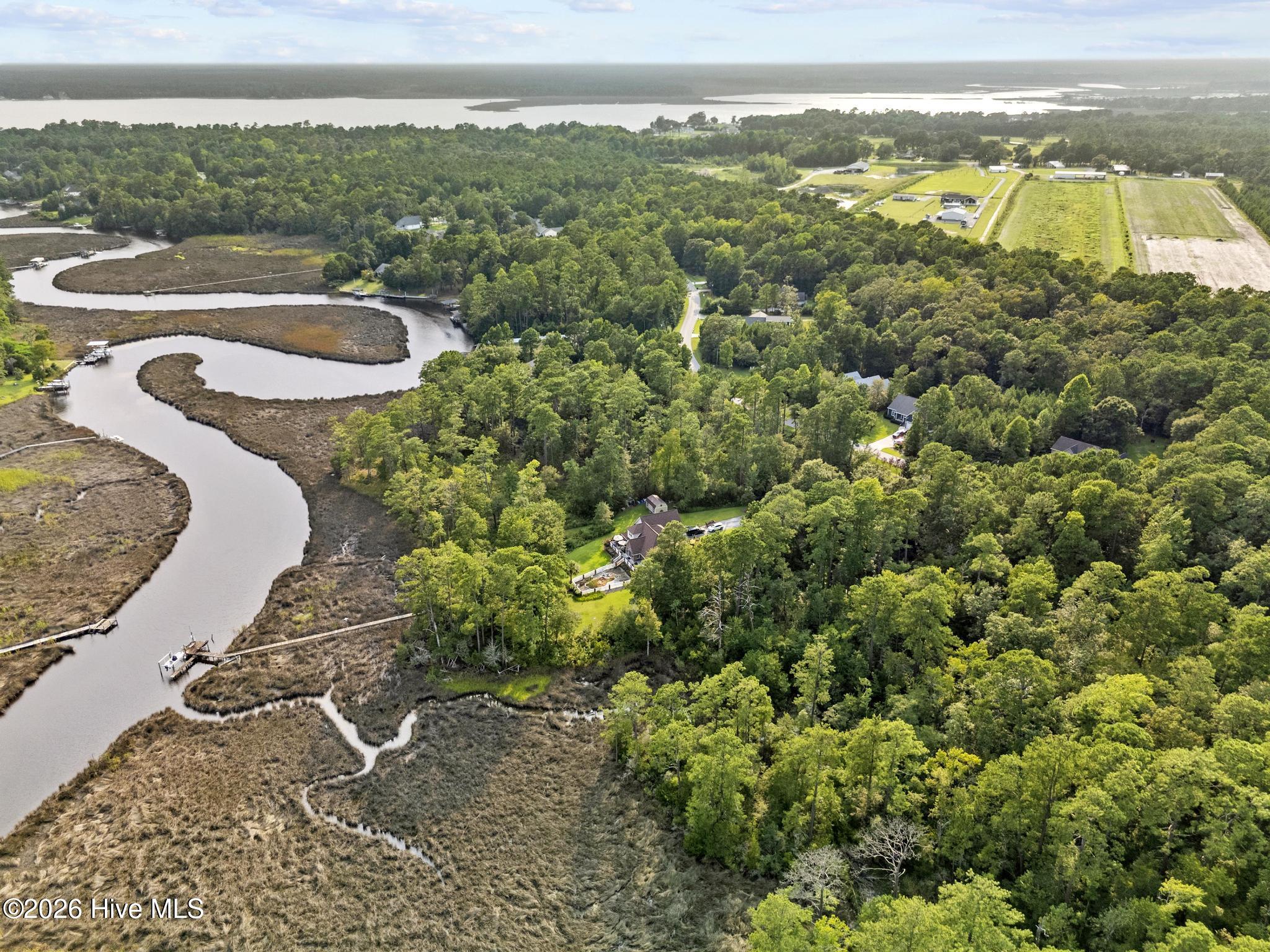 276 White Oak Bluff Road Property Photo 8