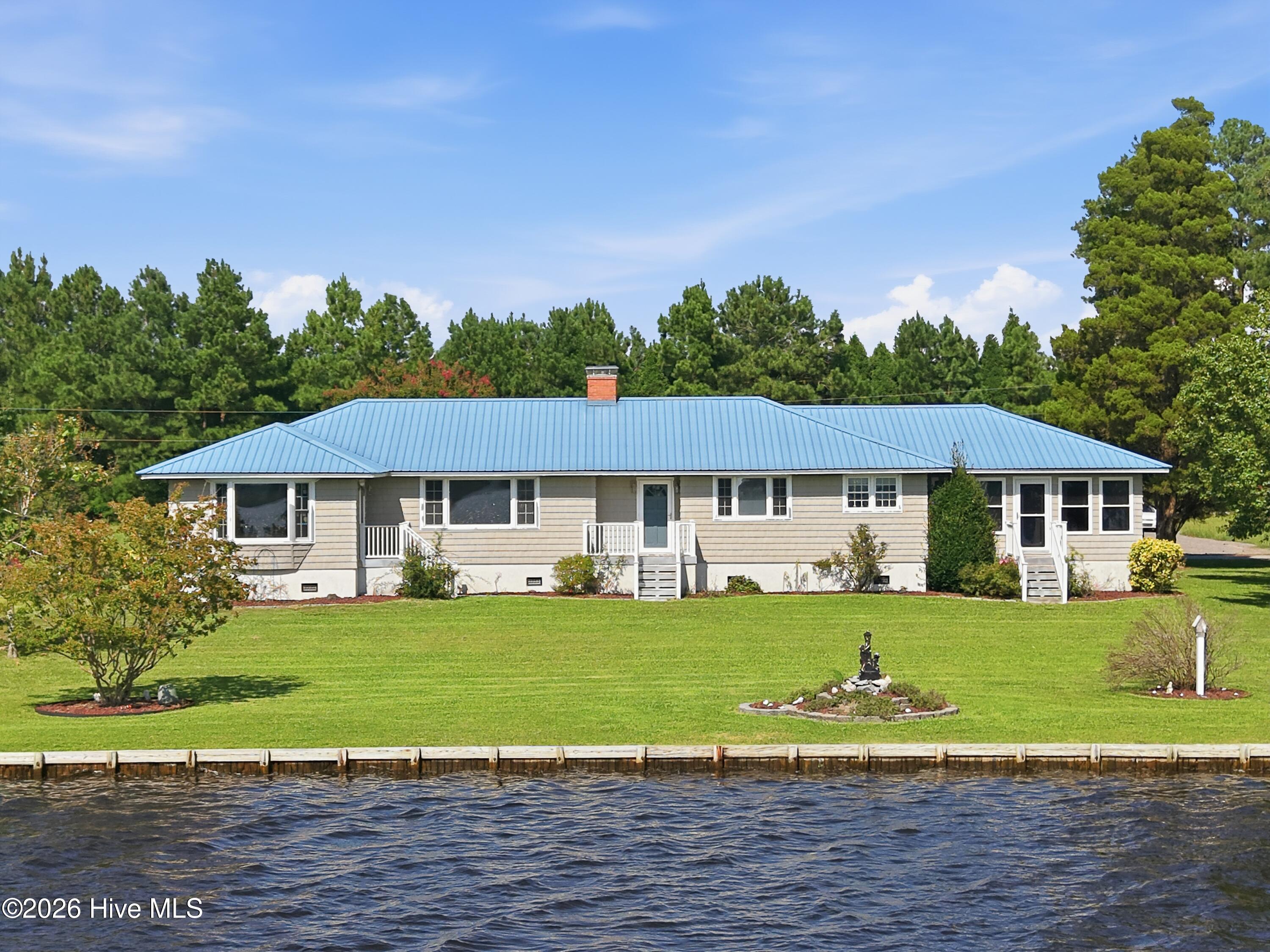 835 Foreman Lane Property Photo 1