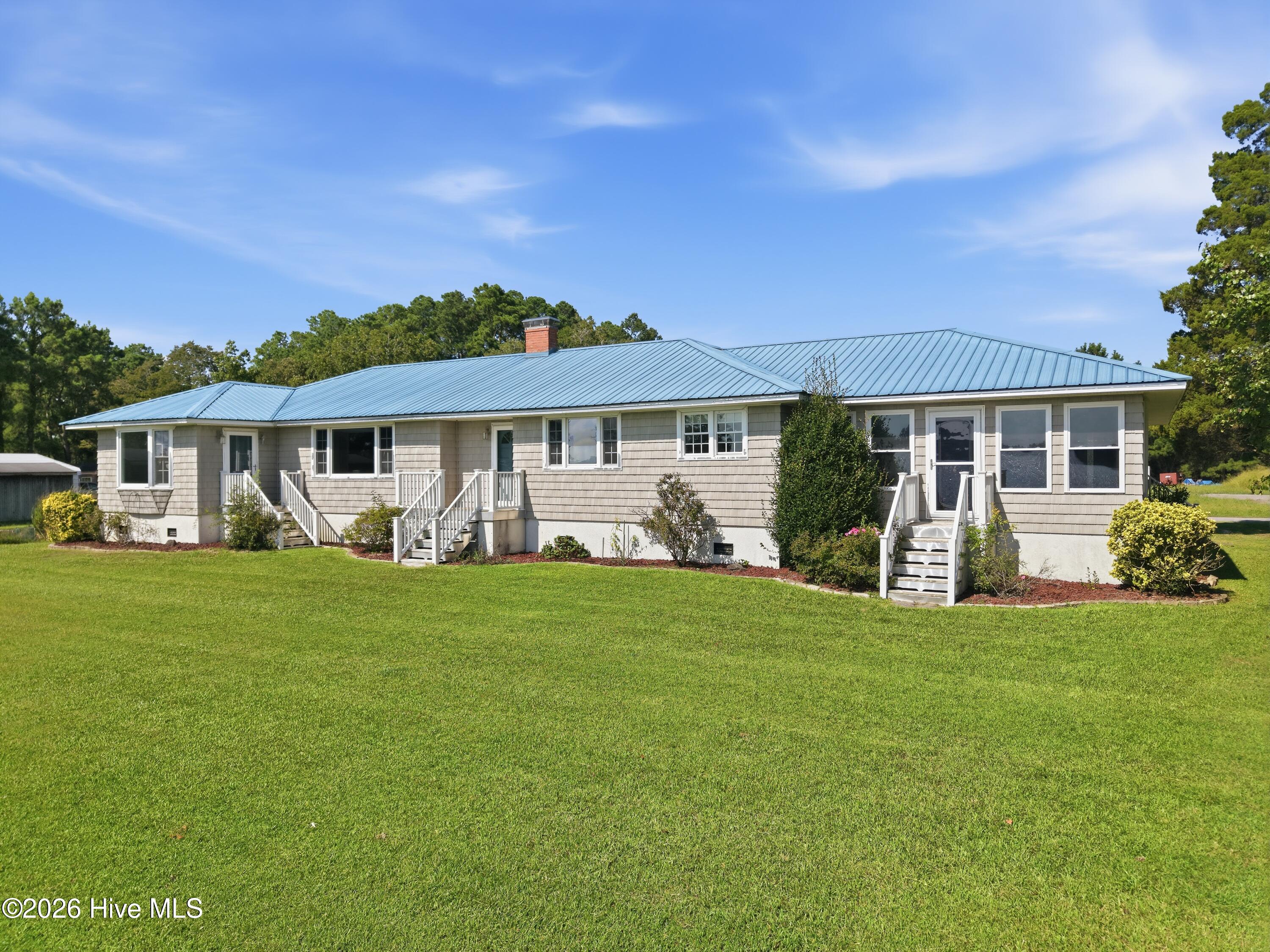 835 Foreman Lane Property Photo 4
