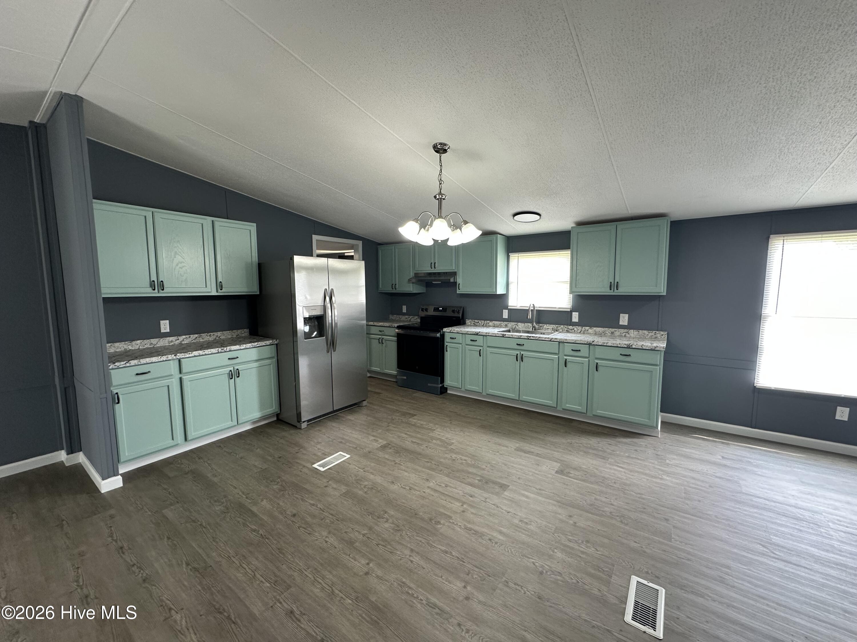 945 Katherines Place Property Photo 10