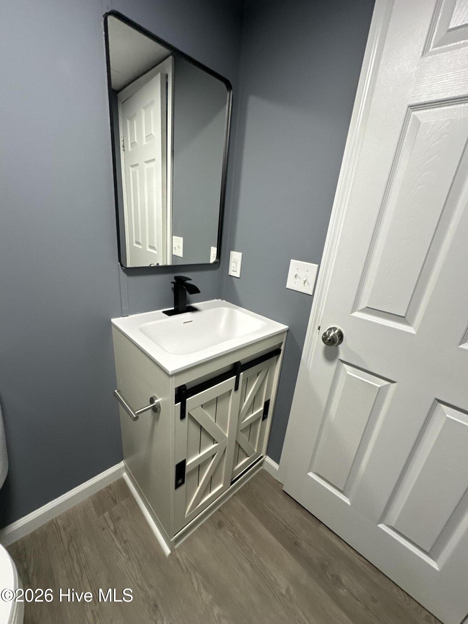 945 Katherines Place Property Photo 32