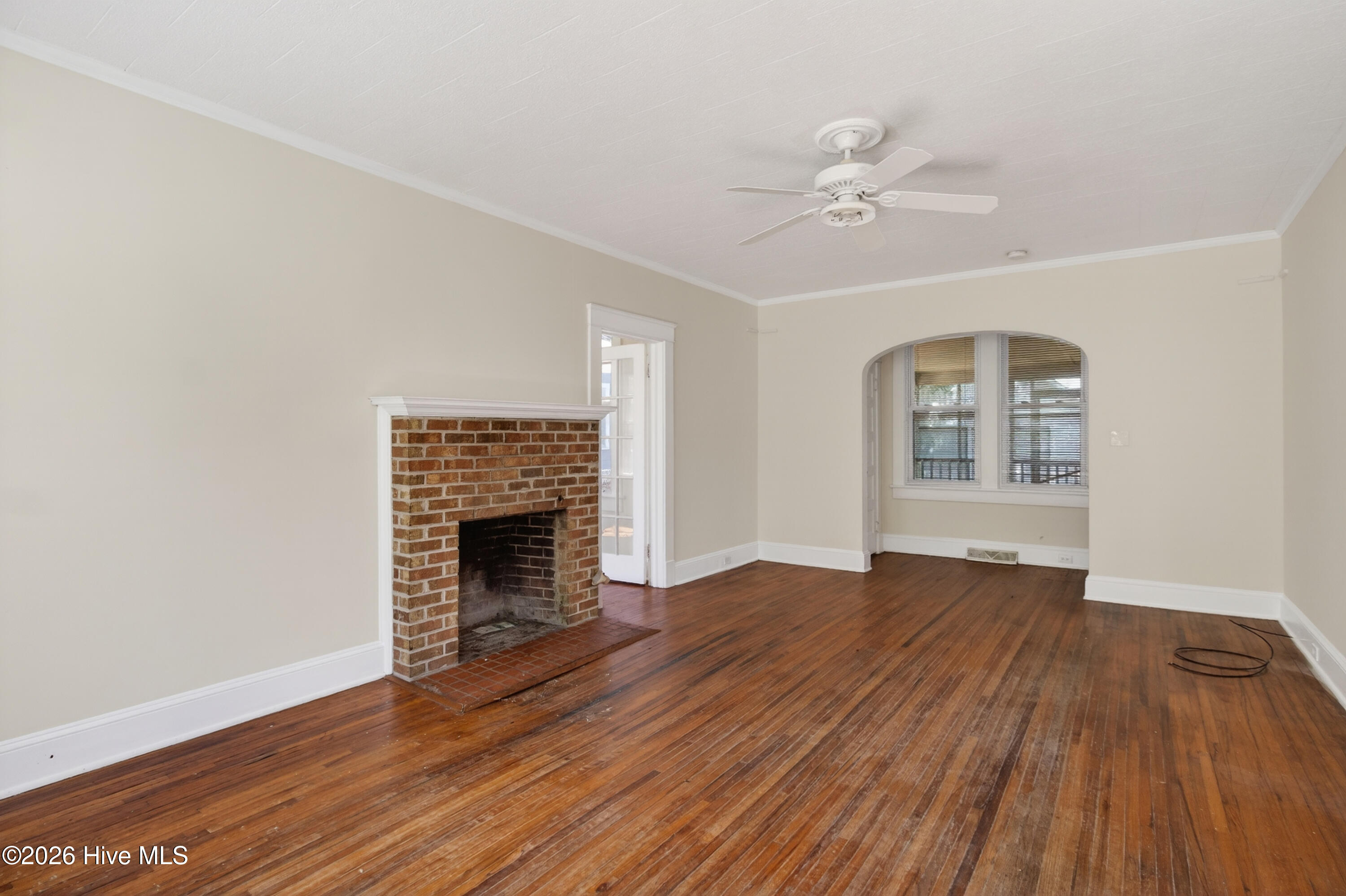 915 N Road Street Property Photo 3