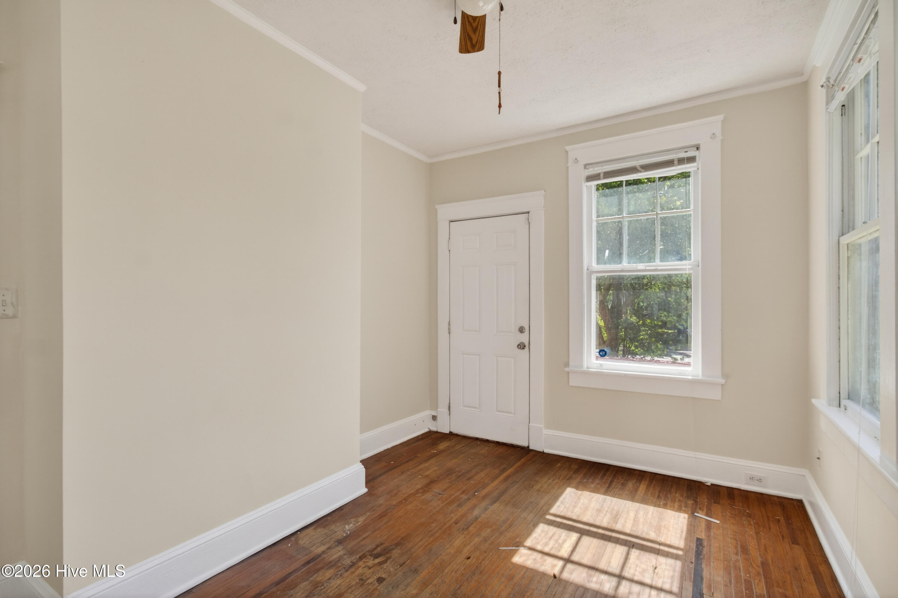 915 N Road Street Property Photo 7