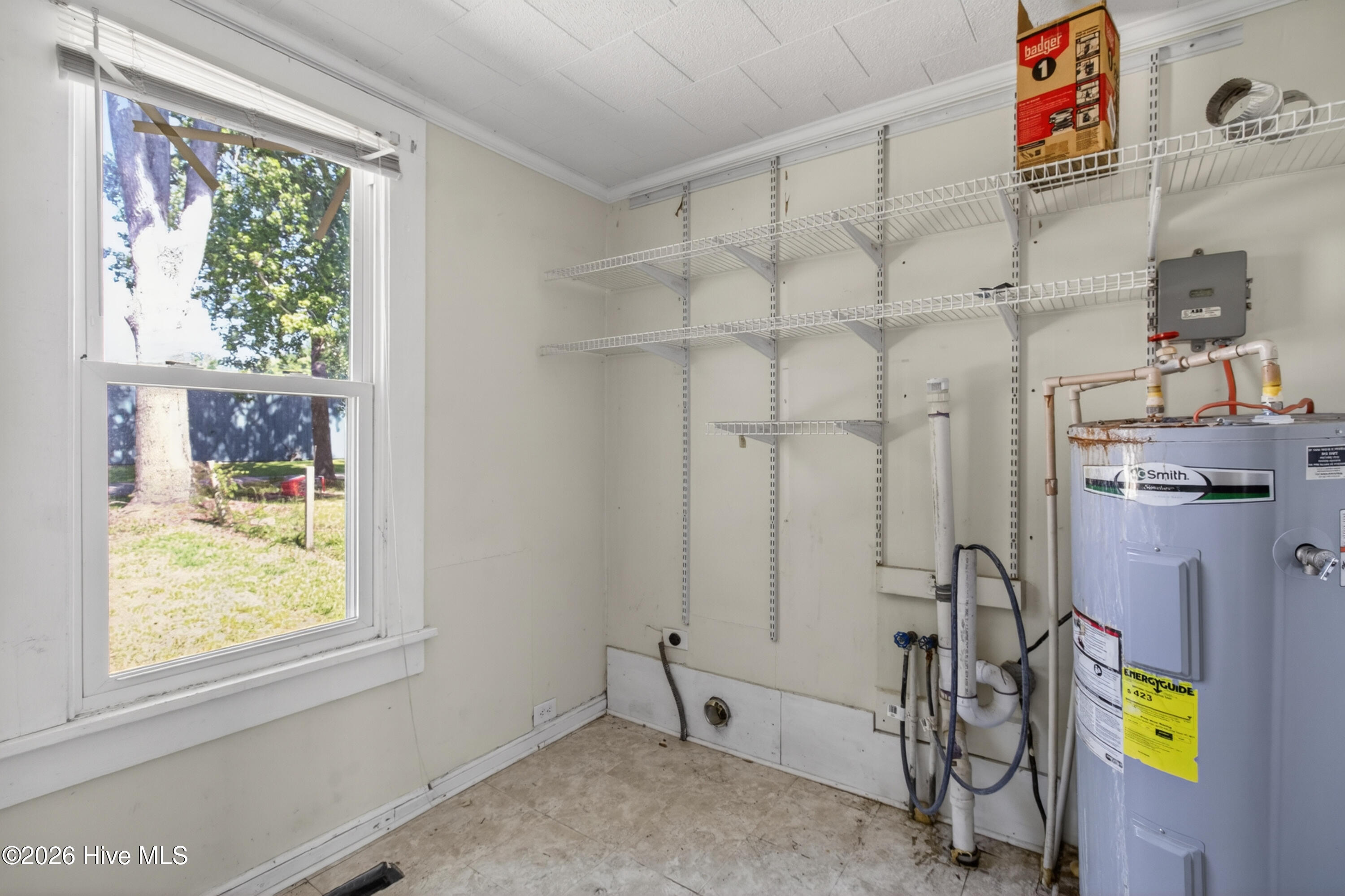 915 N Road Street Property Photo 8