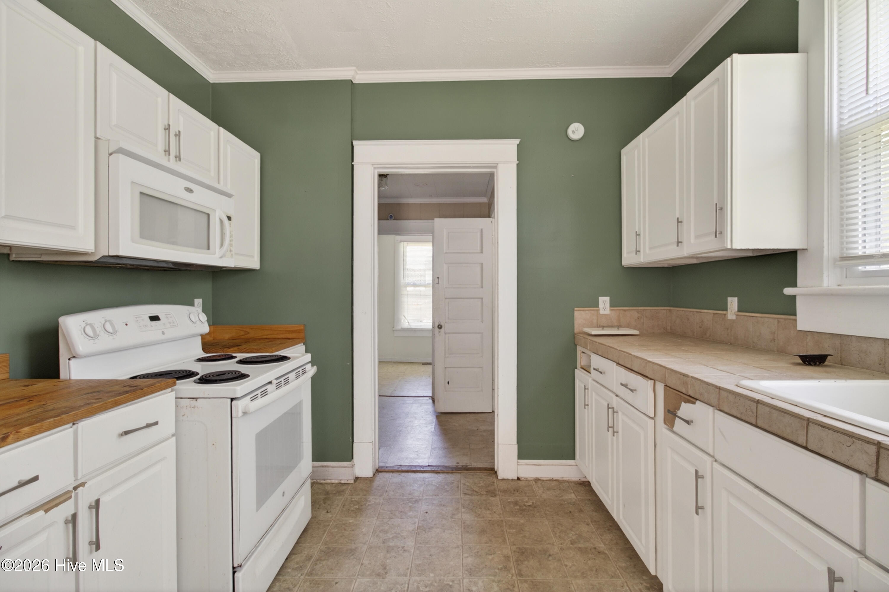 915 N Road Street Property Photo 10