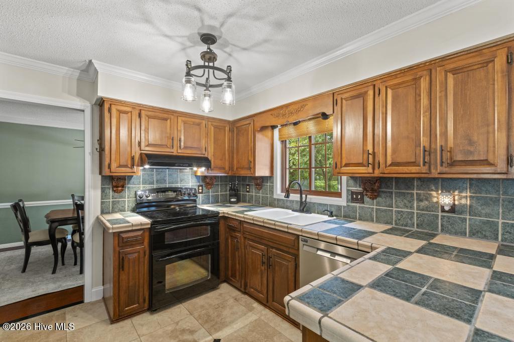 1100 Westmoreland Drive Property Photo 16